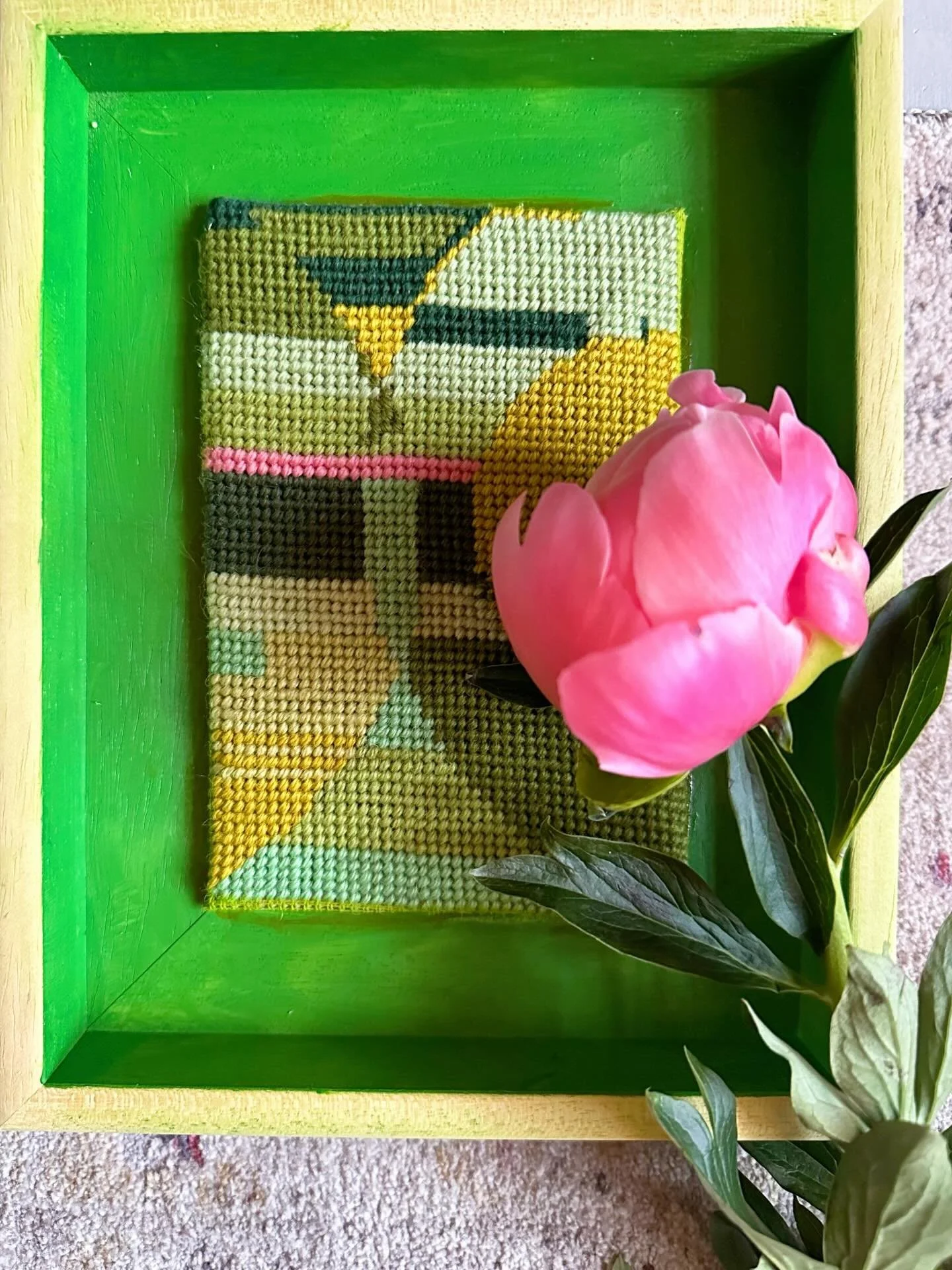 Couldn&rsquo;t resist as the peony looked so nice next to it! New tapestries coming to @hernehillartfair 15-17 May. @artistsopenhse 
.
.
.
.
.
.
#buyart #artforsale #originalartforsale  #contemporarytextiles #moderntextiles