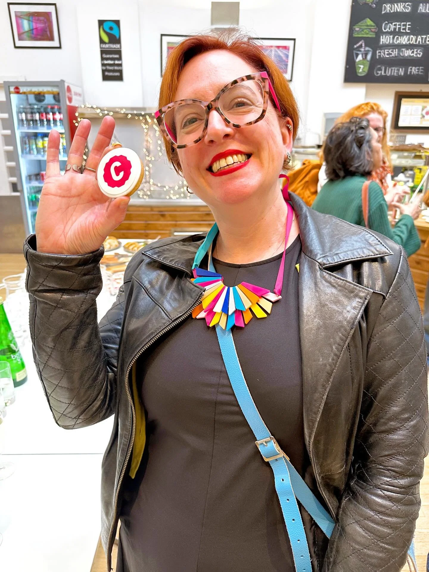 Such a lovely evening celebrating the opening of @croydonist 10th anniversary exhibition! 9 years after I designed the social media header. Great to see lots of friendly faces 😊 - thank you so much Julia and Angela xx 
.
.
.
.
.
#croydon #artexhibit