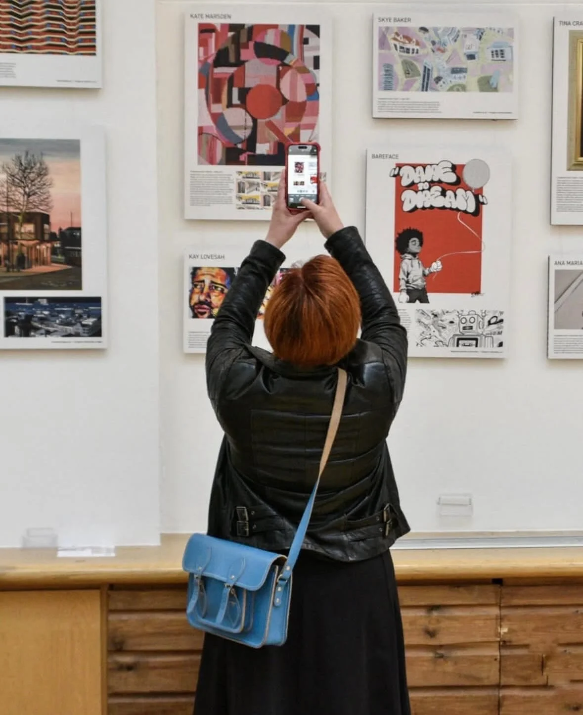 More from the other evening at the @croydonist opening - such a good evening! There&rsquo;s a post up about it now on their blog. Wonderful photos by @keiraaneephotography2 
.
.
.
.
.
#croydon #artexhibition #croydonist
