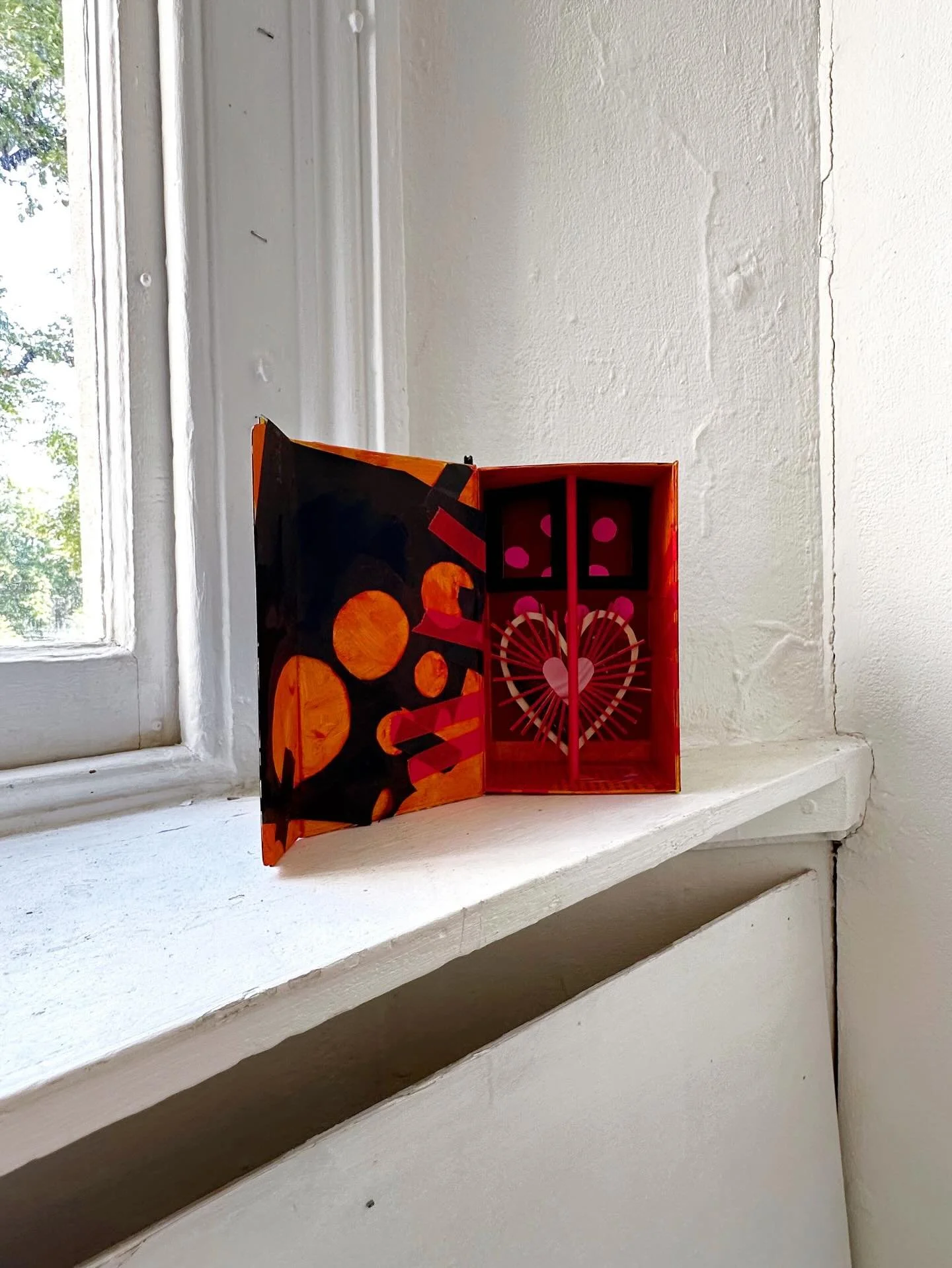 Fab few days making @sladeschool - thank you so much @sarah_pettitt_ and @robert.rivers 
.
.
.
.
.
.
#MixedMediaArtist
#ContemporaryArtDaily
#Womenartists 
#BuyOriginalArt
#AbstractMixedMedia