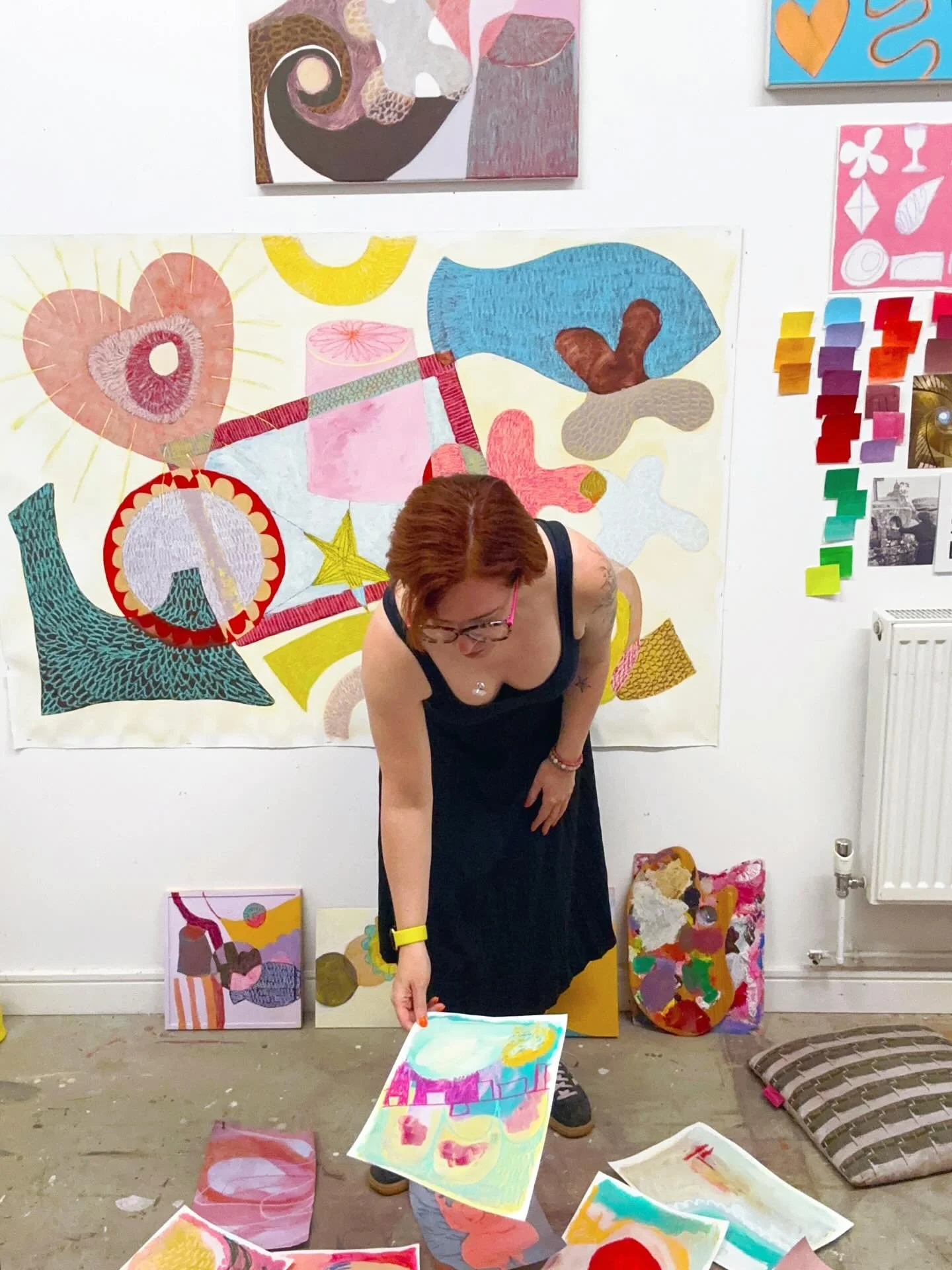 Studio sort out! Planning what work to take to the @carshalton_artists Christmas Fair on 28 November - pop the date in your diaries folks - there will be bargains! 
.
.
.
.
.
.
#MixedMediaArtist
#ContemporaryArtDaily
#Womenartists 
#BuyOriginalArt
#C