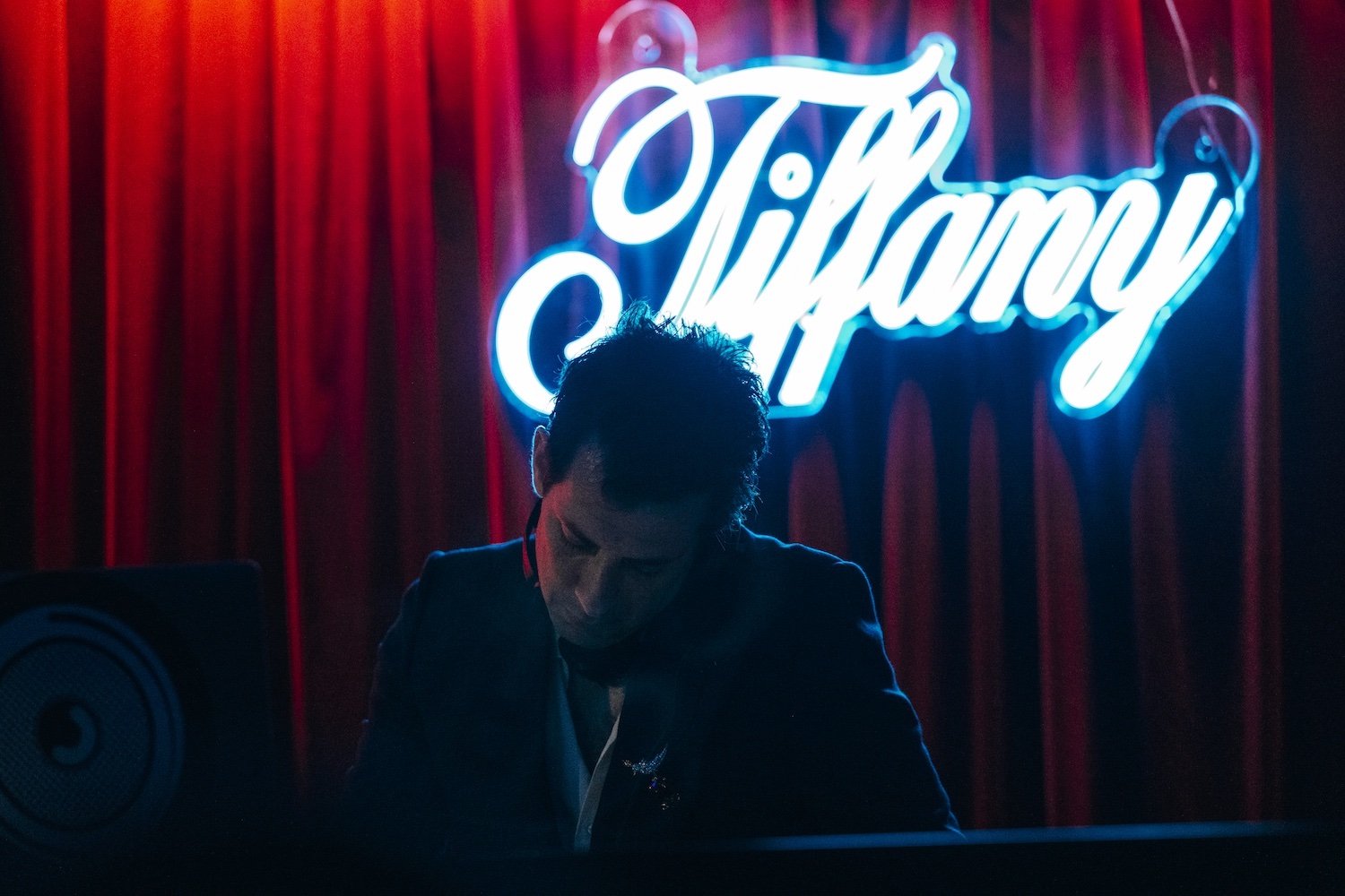 Mark Ronson al red carpet dell'evento Tiffany & Co "Vision & Virtuosity" alla Saatchi Gallery