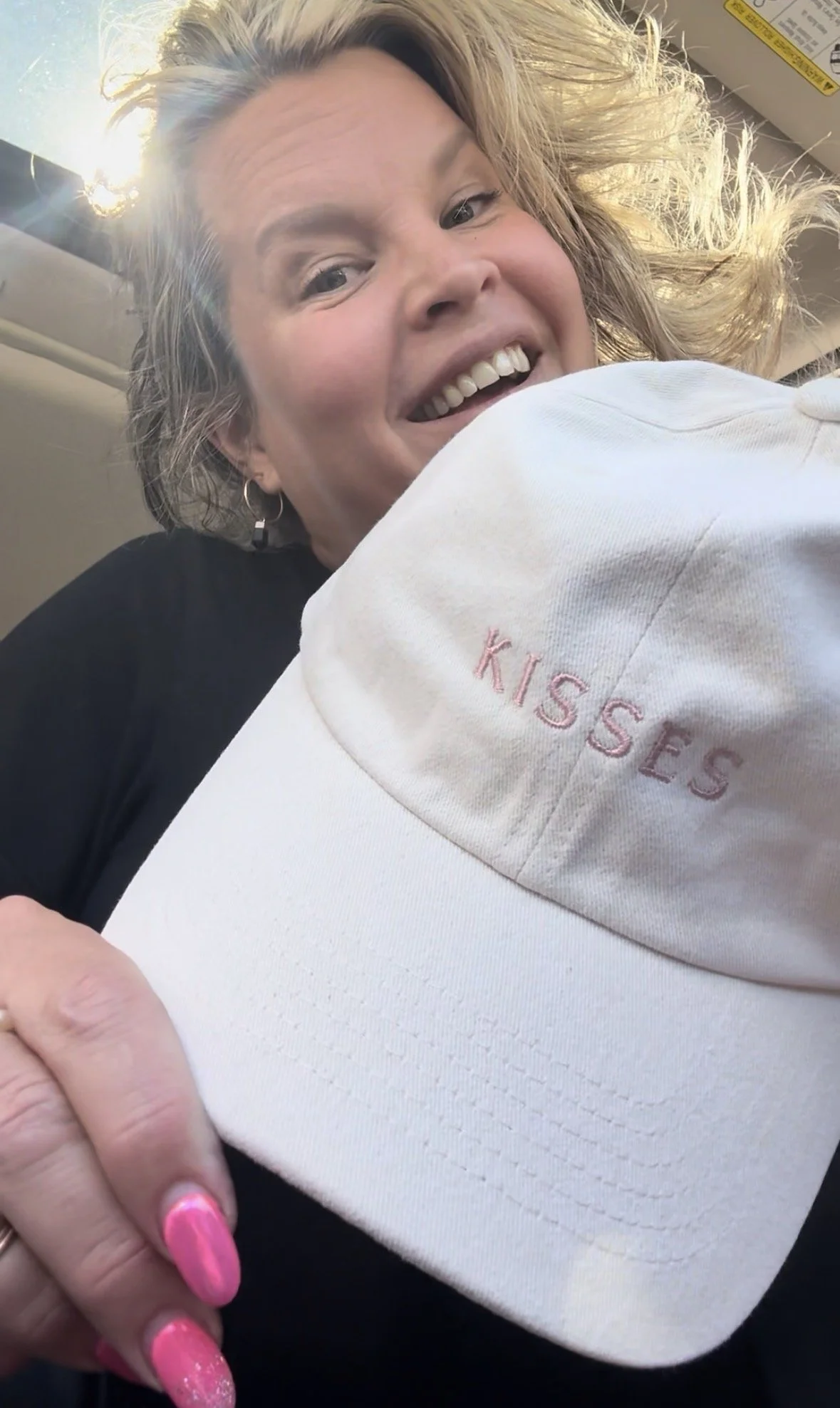 Hat KISSES