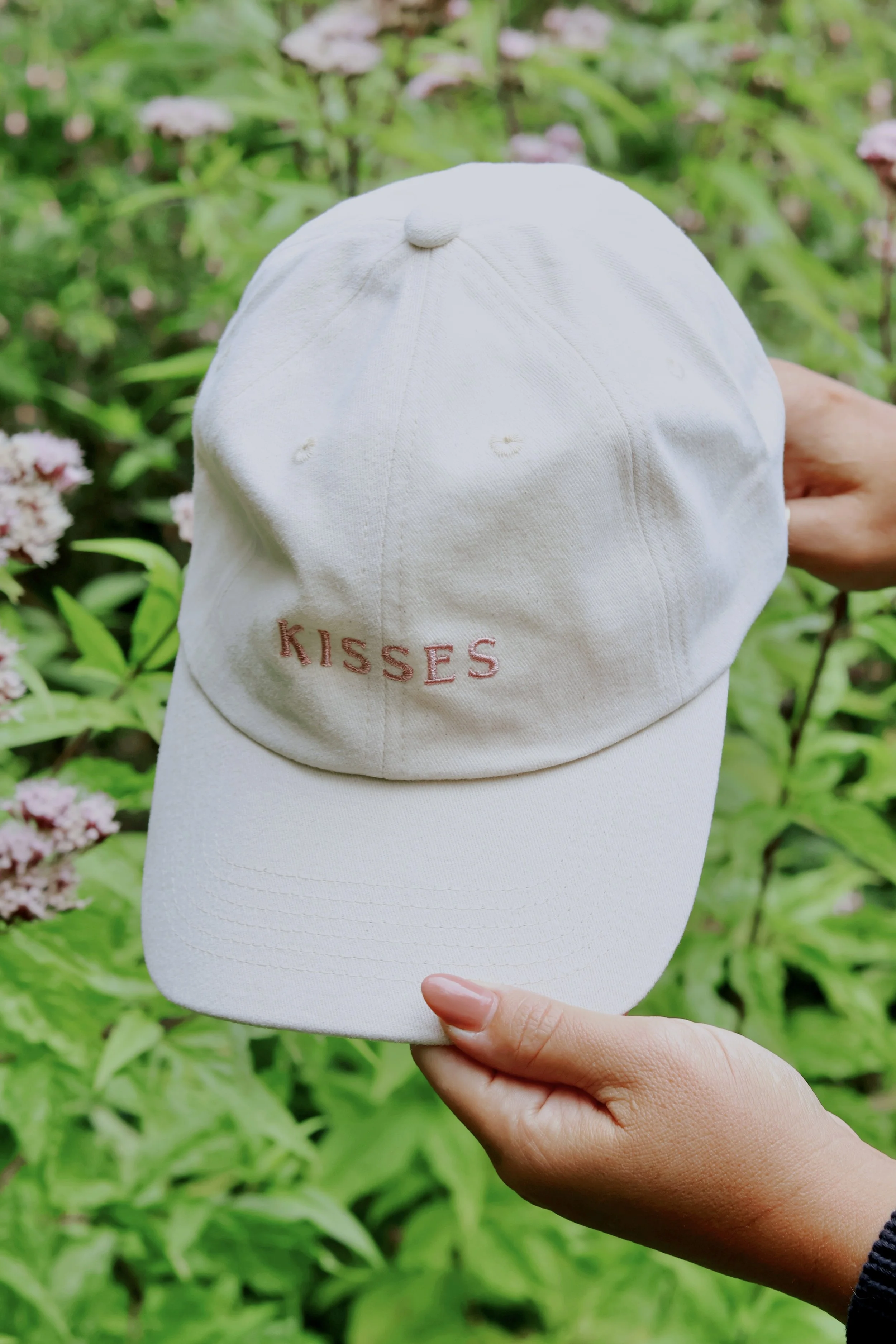 Hat KISSES
