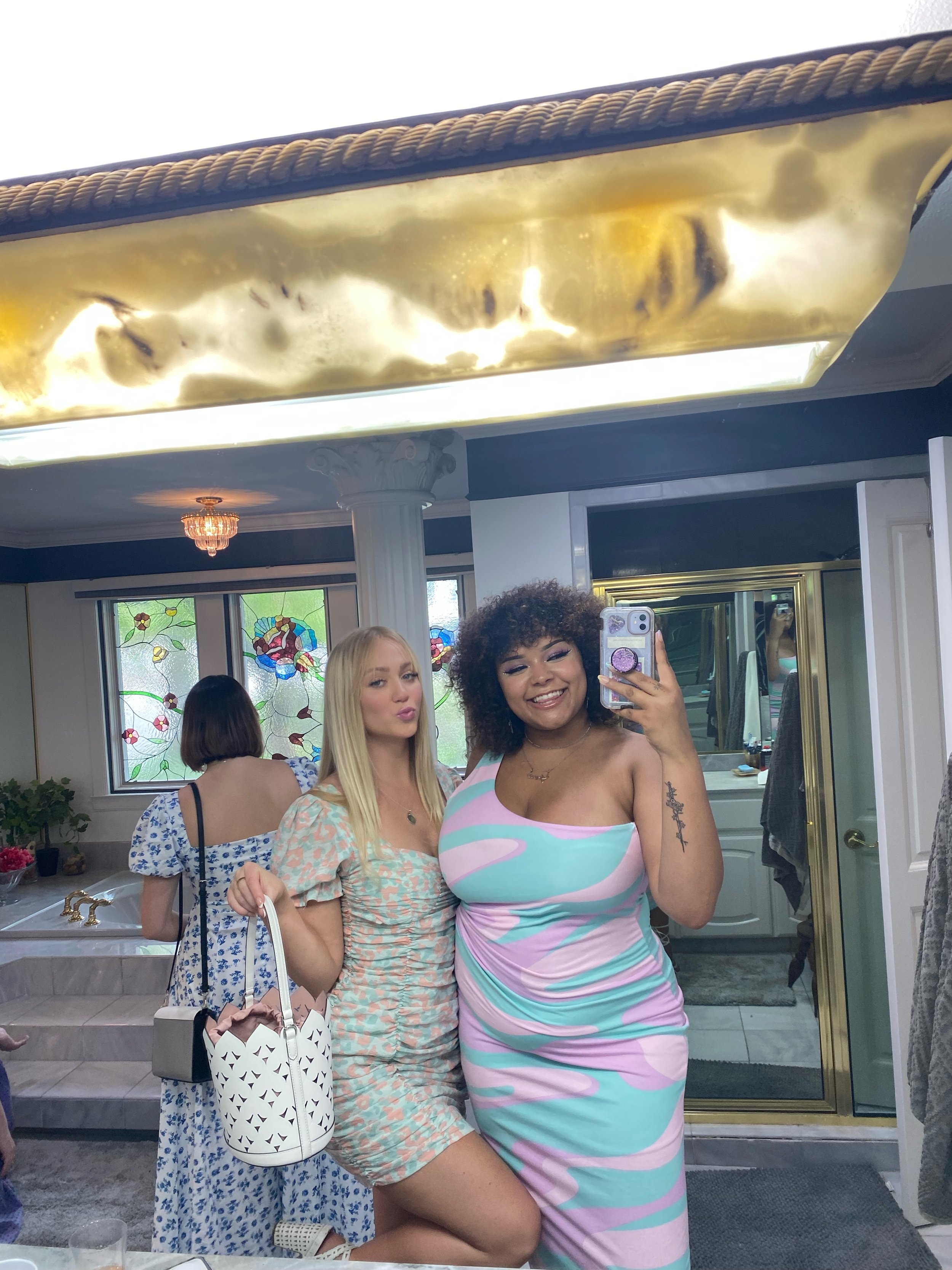 Facetune_19-04-2022-07-09-01.jpg
