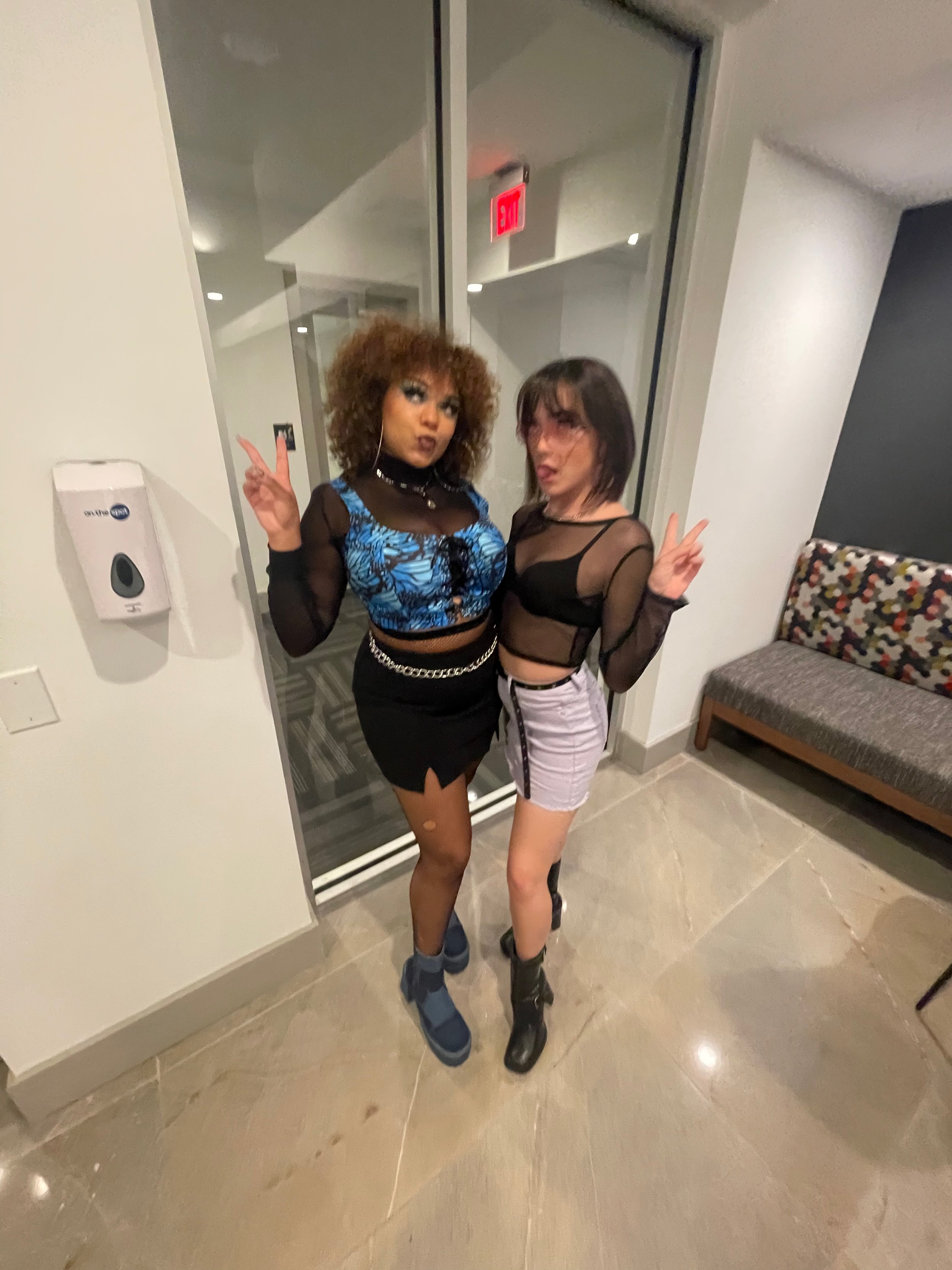 Facetune_05-10-2021-18-01-13.jpg