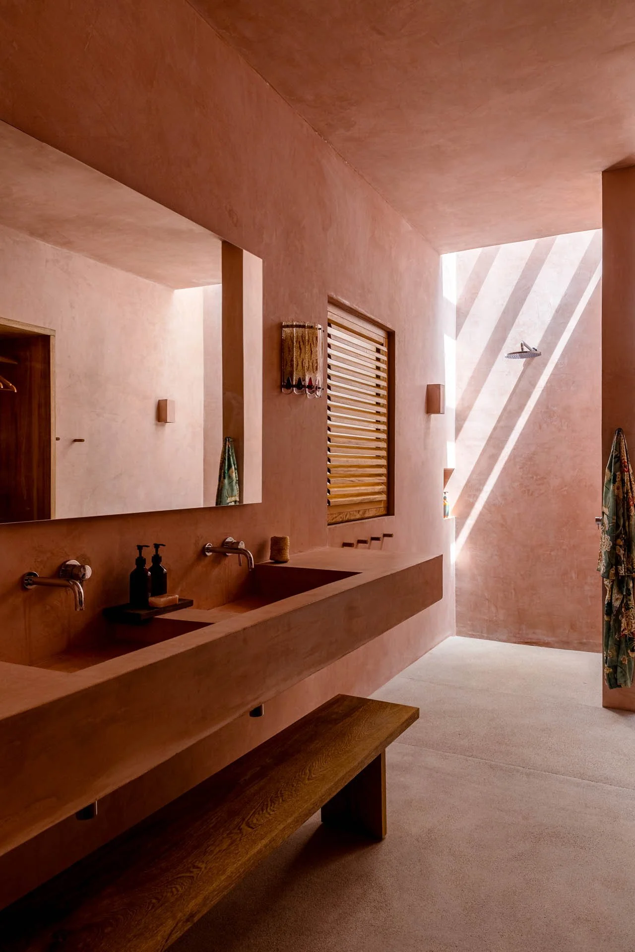 king 1.jpg (Copy) (Copy) (Copy)