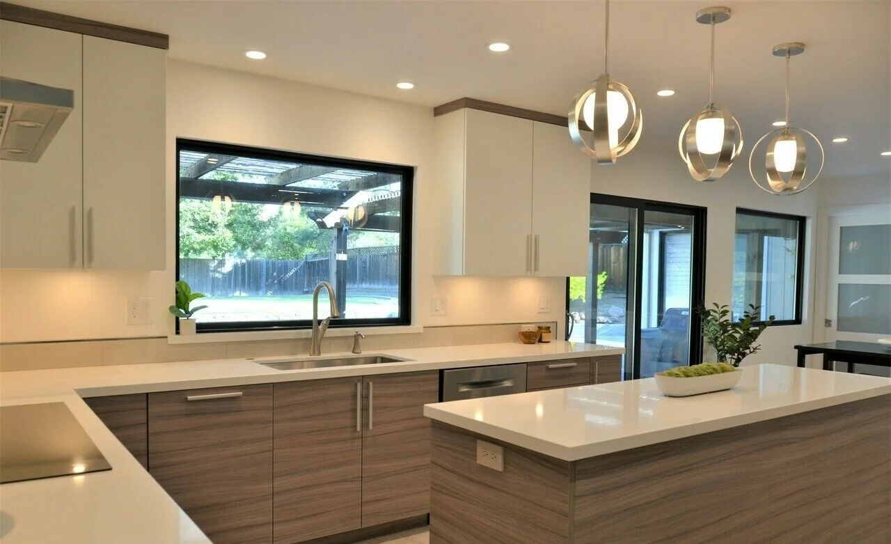 Kitchen2.jpg