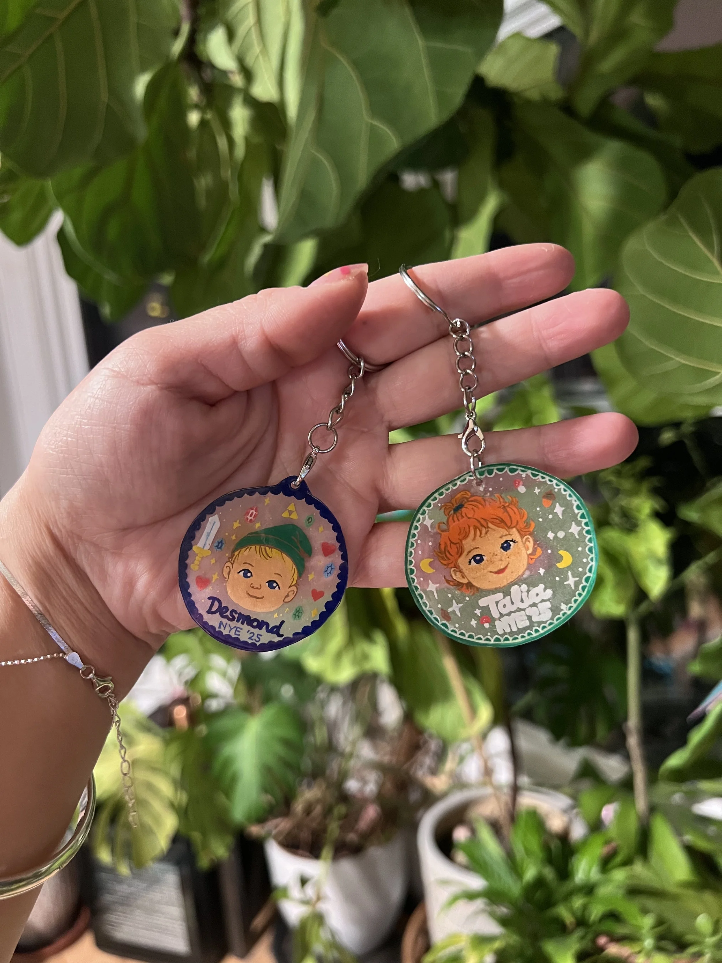 Shrinky dinks: Acrylic markers + shrink paper