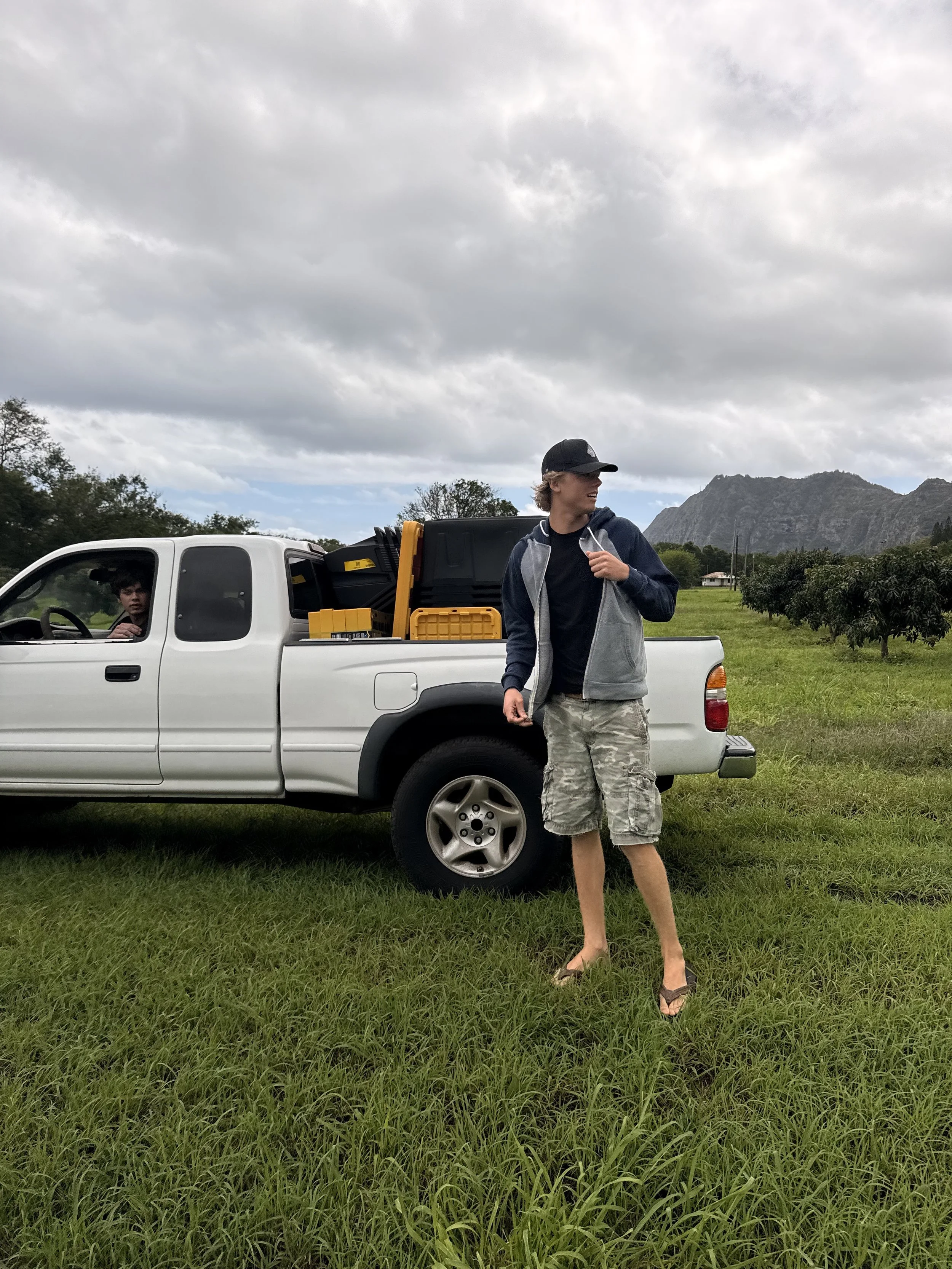 getredyfarm_askvash_smallfarm_hawaii_volunteerday3.jpeg