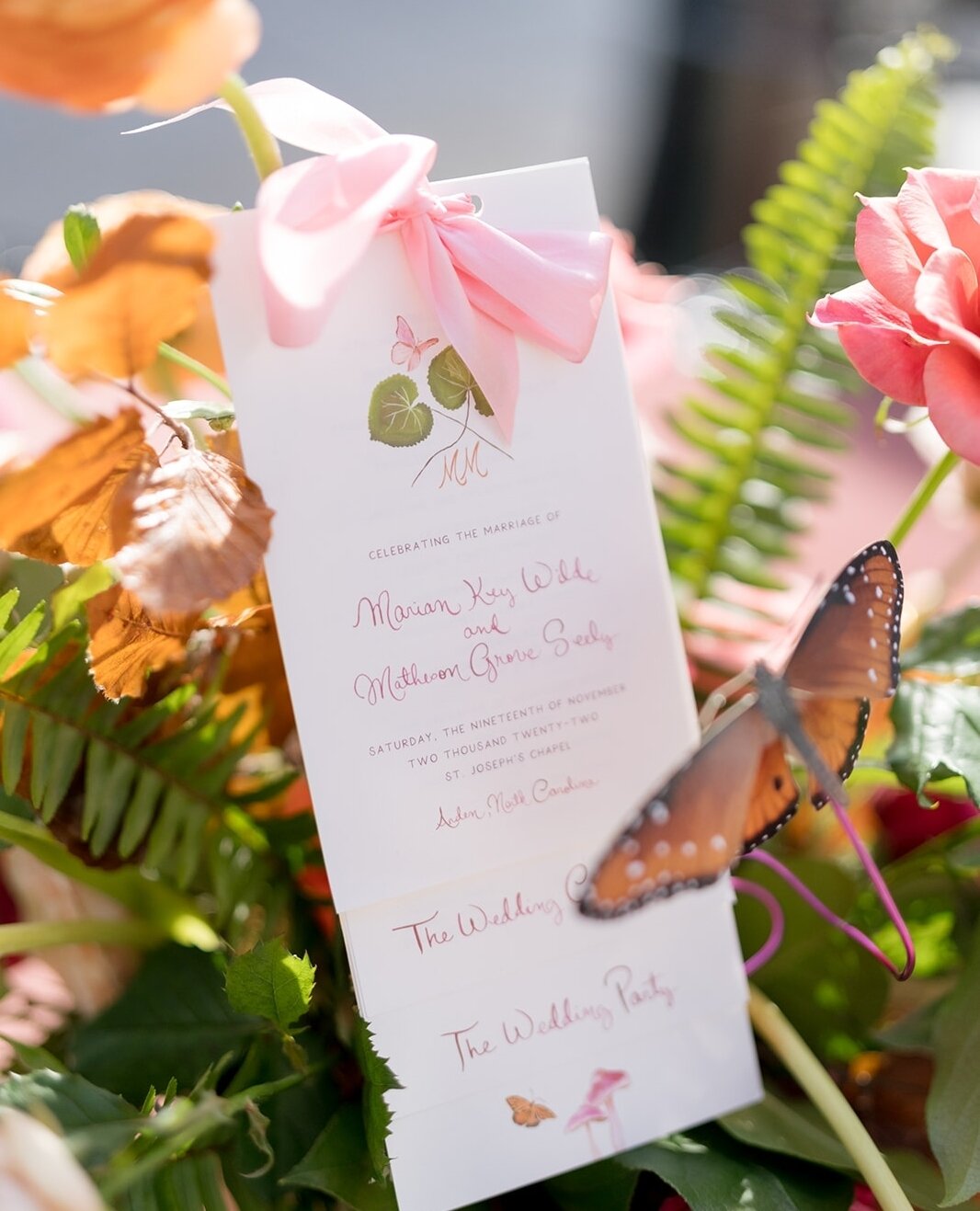 These butterfly accents have us all aflutter. ⁠
⁠
Planning and design: @hollowayevents ⁠
Photography: @Mollypeach⁠
Dress: @giambatistavalli⁠
Bride: @drawn.by.mimi⁠
Stationery:⁠ @julieking⁠
Floral Design: @floressenceflowers 
⁠
#weddingday #weddingins
