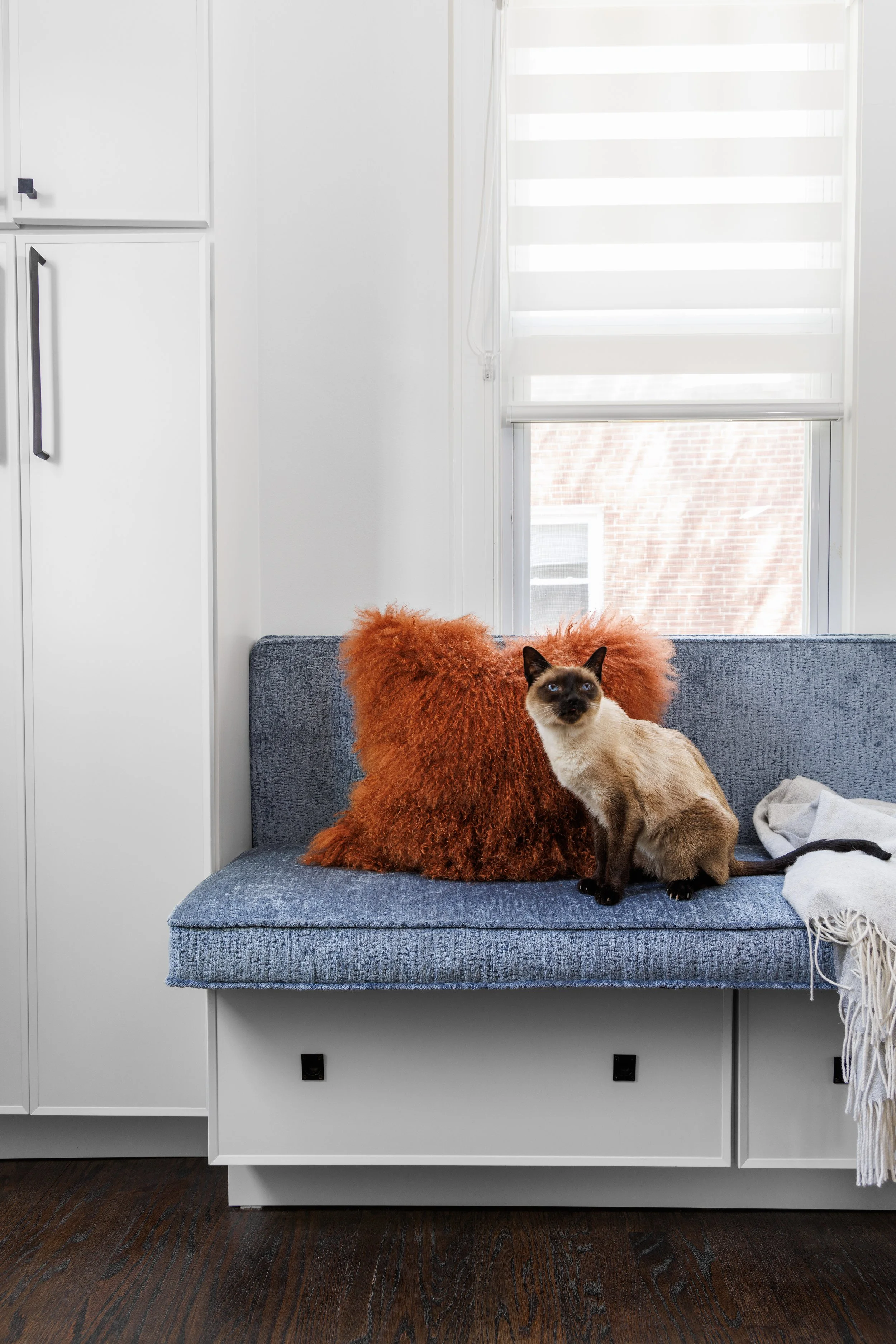 kitchen and bench 2.jpg