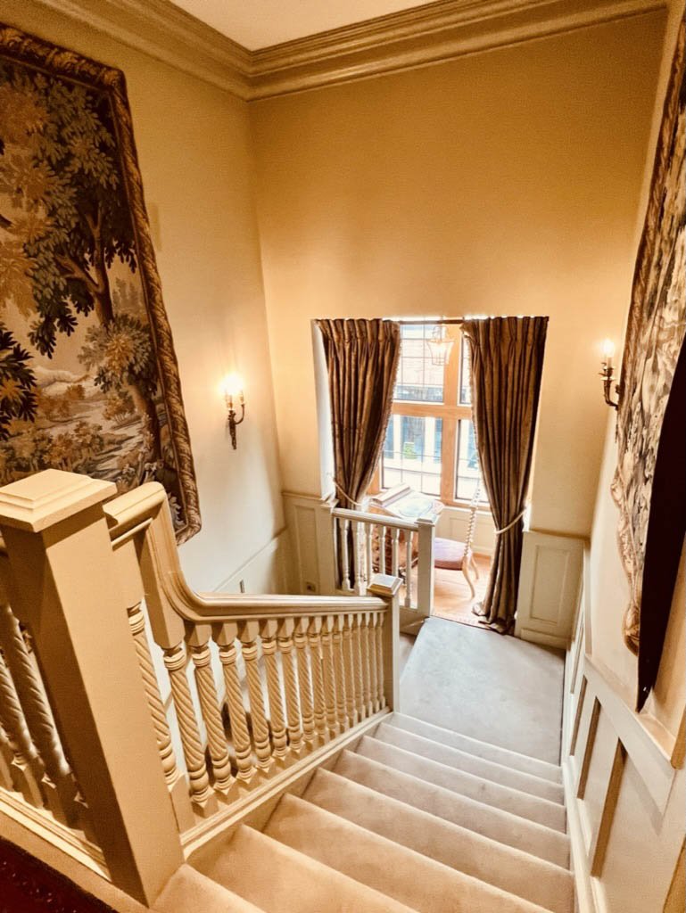 A Hazlitt's Stairwell