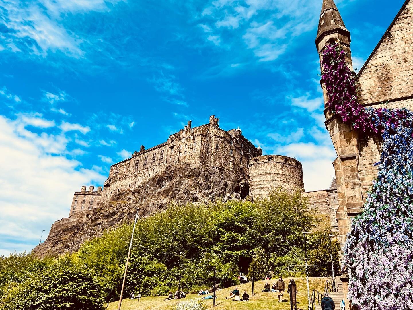 Adding mine to the endless list of pictures of Edinburgh castle taken from this very spot in the Grassmarket here on Instagram. 

The floral decoration belongs to Cold Town House - a microbrewery and pub/restaurant on the Grassmarket.