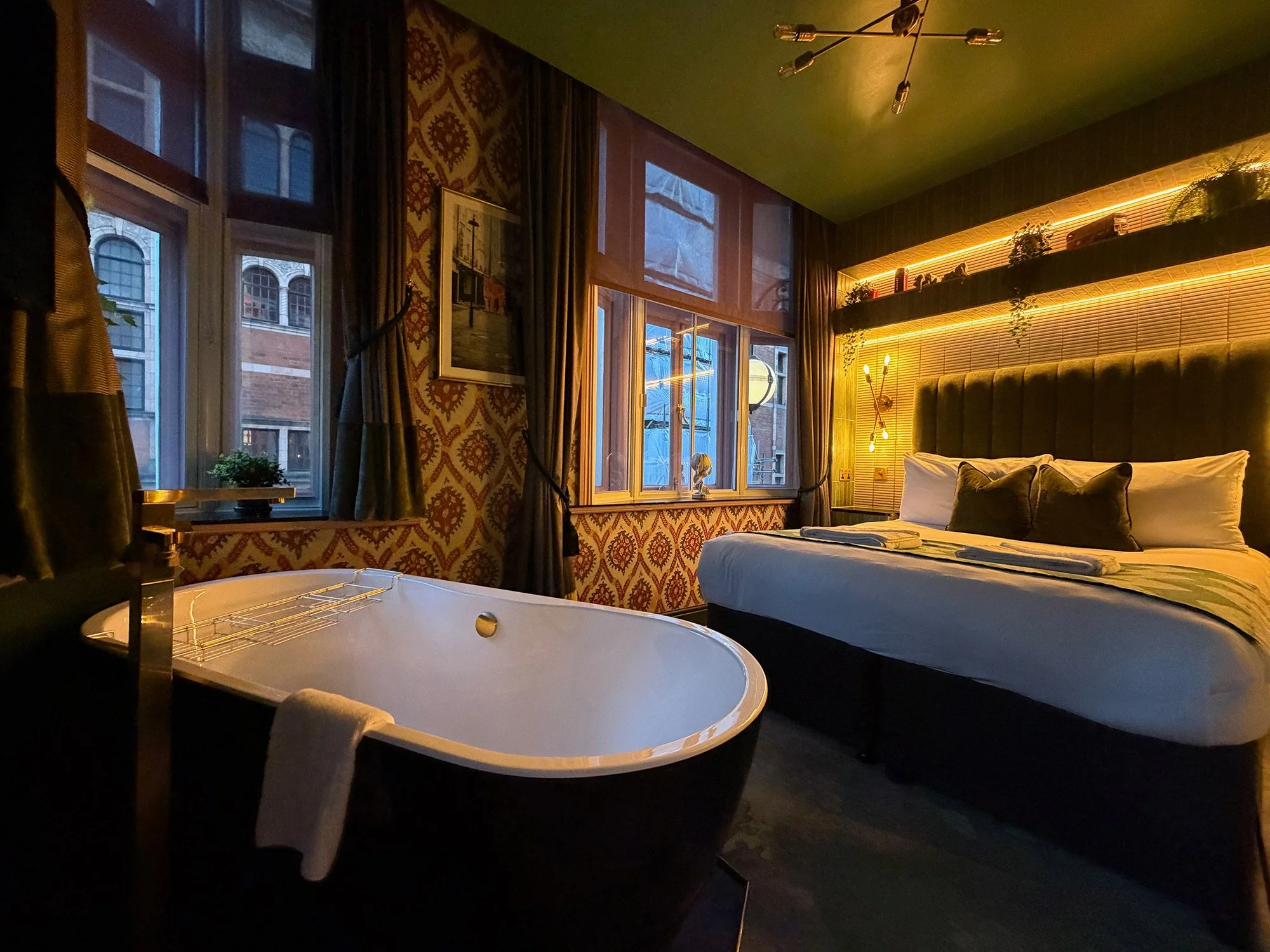 Signature Room Soaking Tub