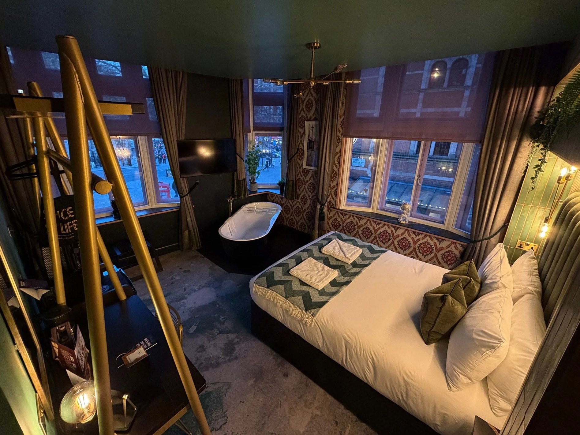 Spice of Life Signature Room