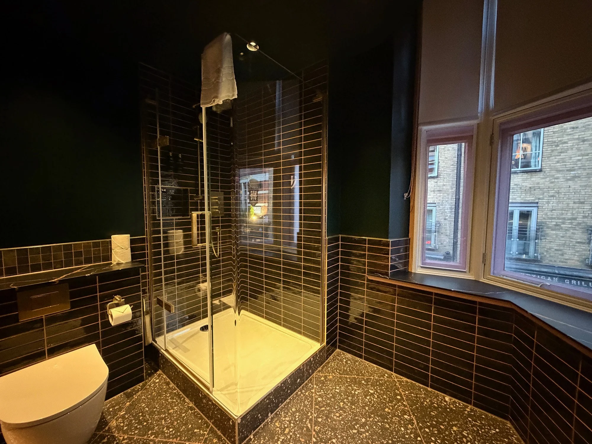 Signature Room Bathroom