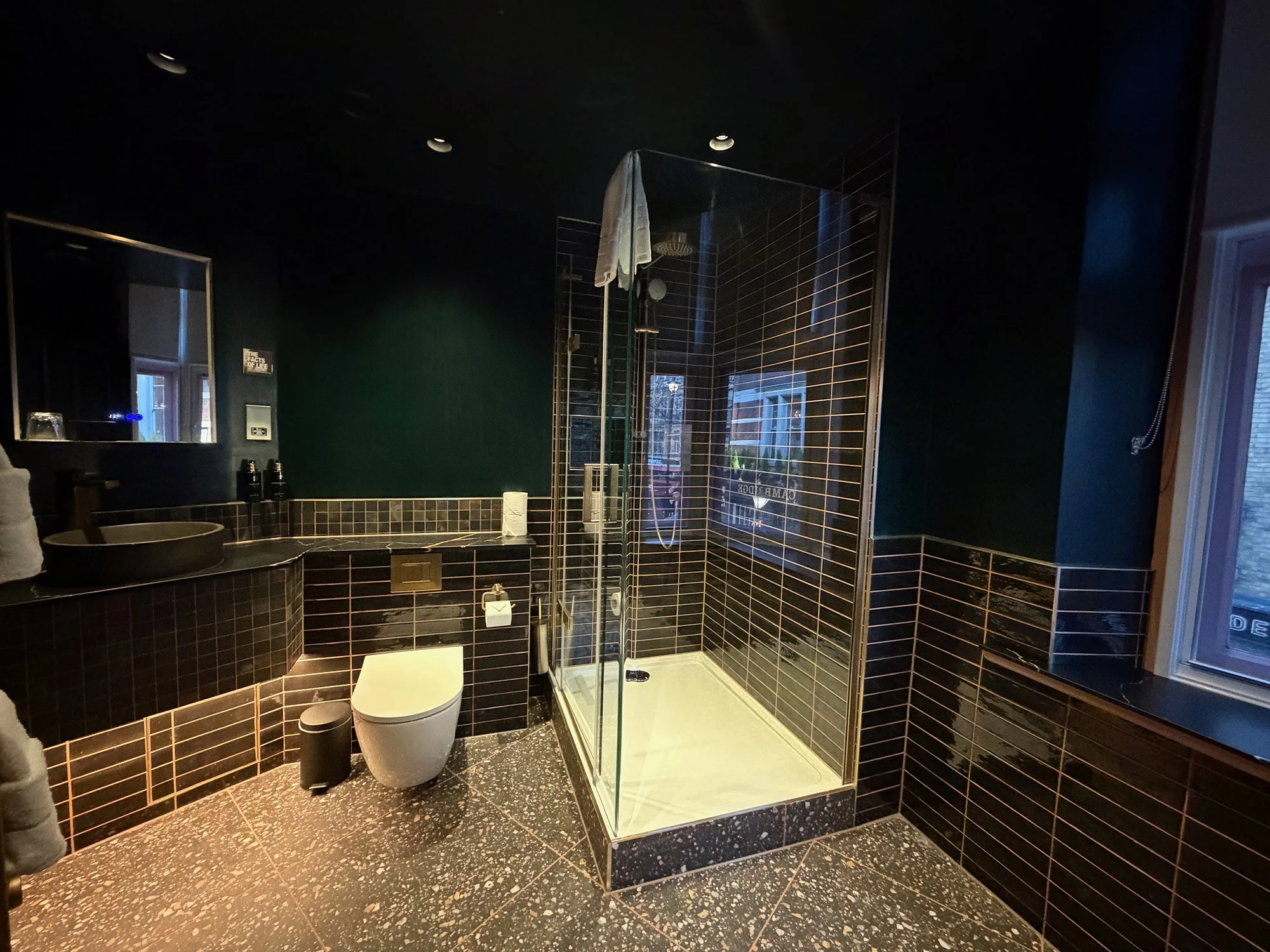 Signature Room Bathroom