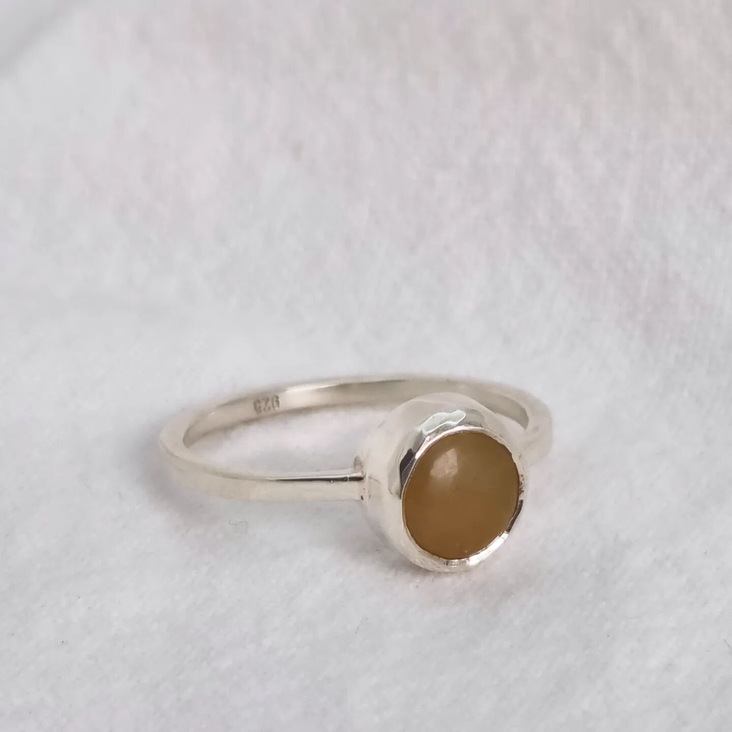 Pebble no. 98 from the One Mile Collection. Simple ans sophisticated ring featuring a hand cut pebble set in sterling silver.
Size P

#ring #pebblering #onemilecollection #jewellery #silverring #finejewellery #oneofakind