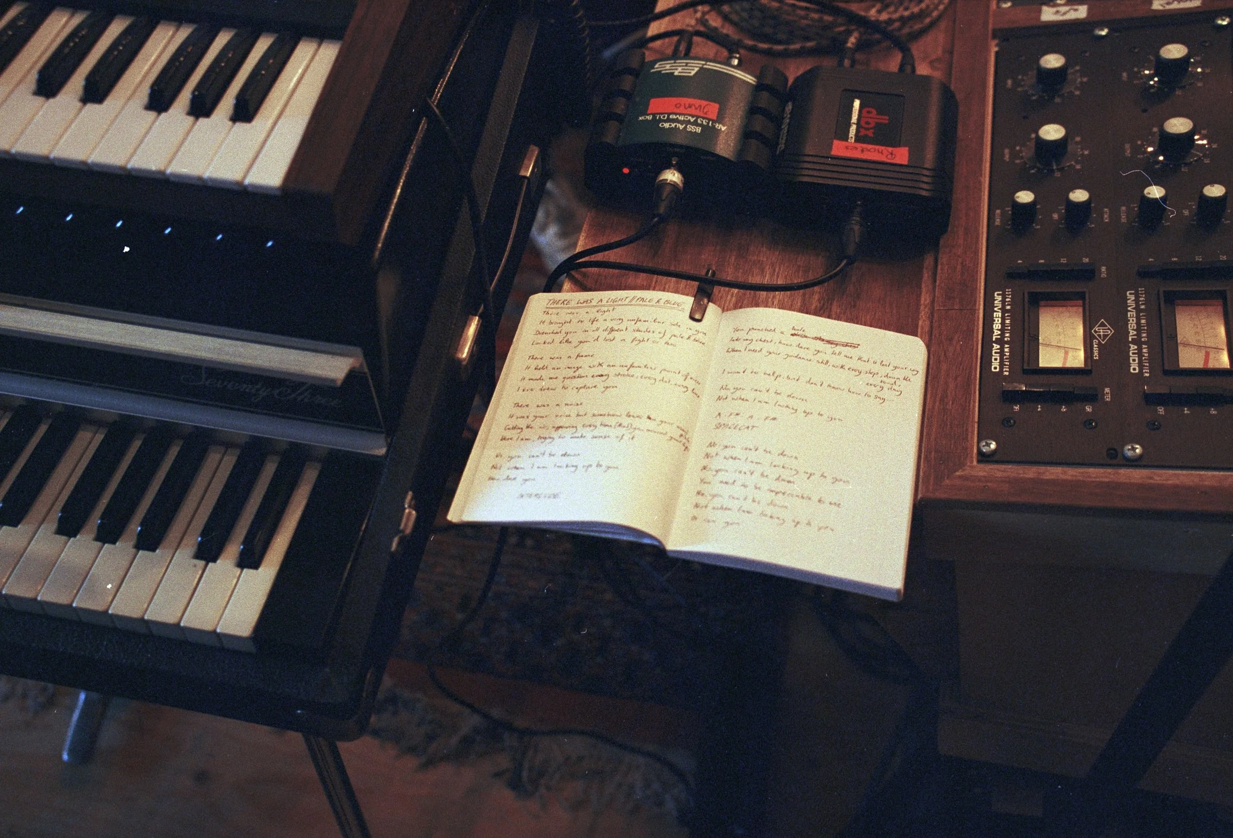 Moon Studio Portra 800 - Yenga (35).jpg