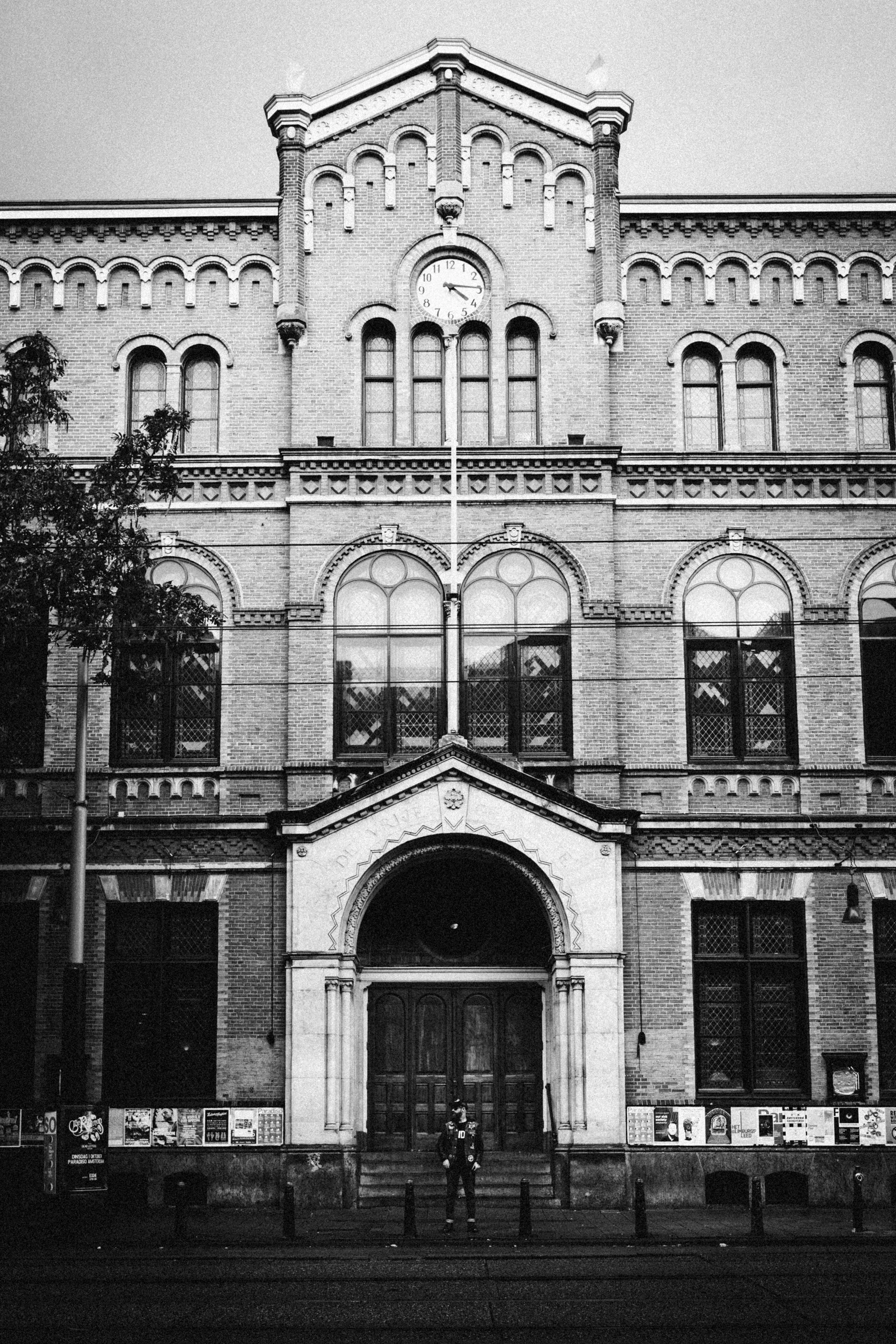 Reportage: Amenra, 20-year Anniversary. The Building of the Free Church