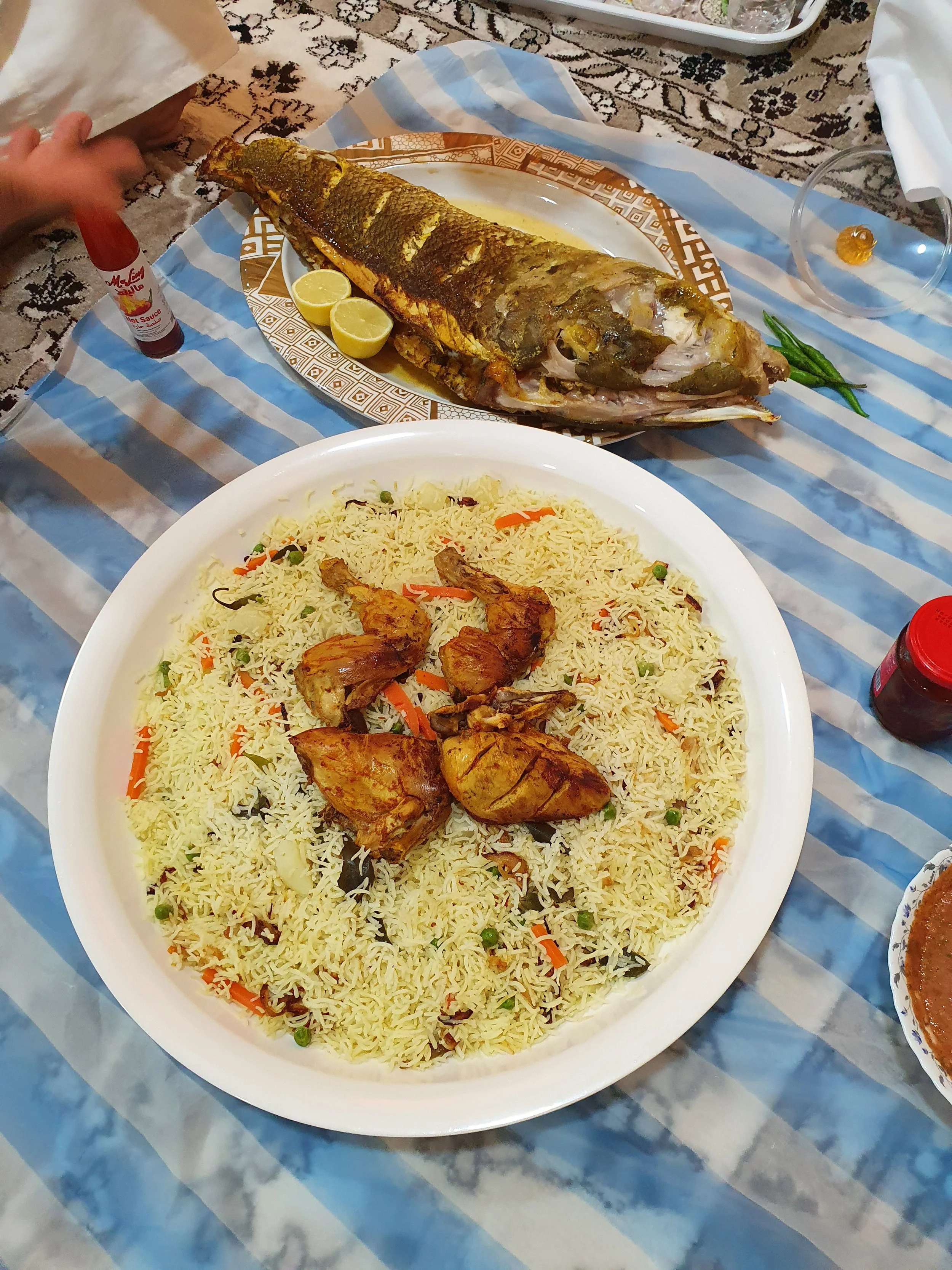 Sur lunch fresh fish plate Oman.jpg