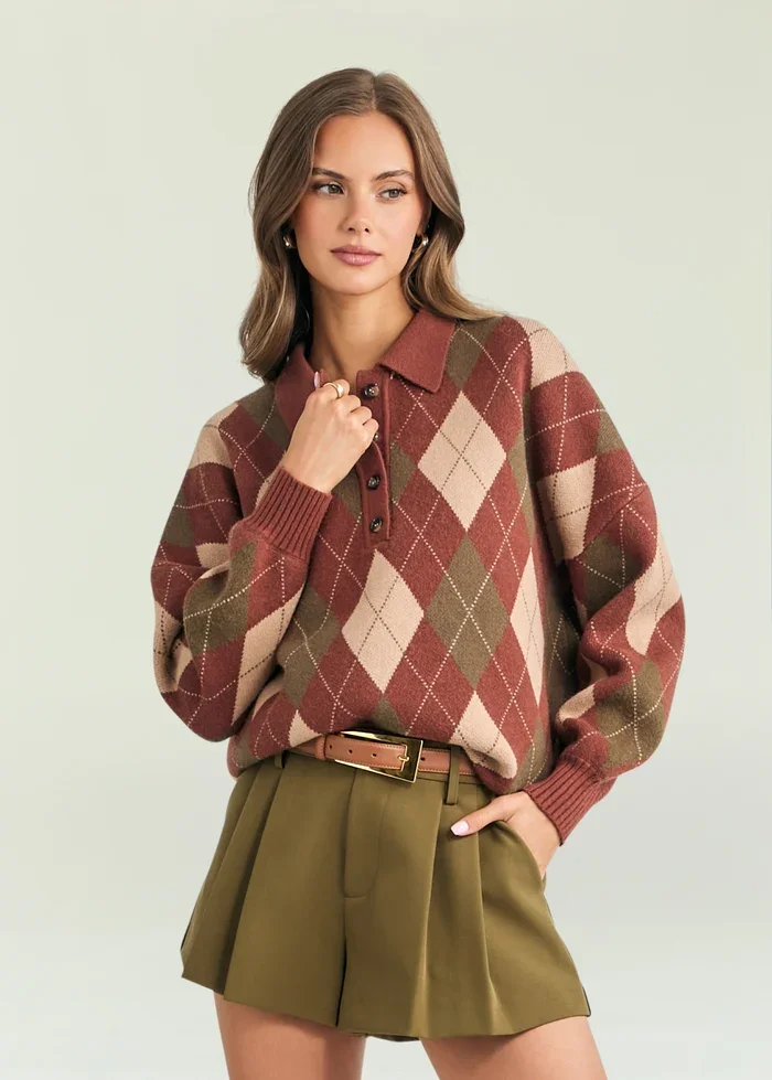 26-07-15_Glindy_Sweater_Copper_Clay_Argyle__0036_ECOMM.jpg.webp