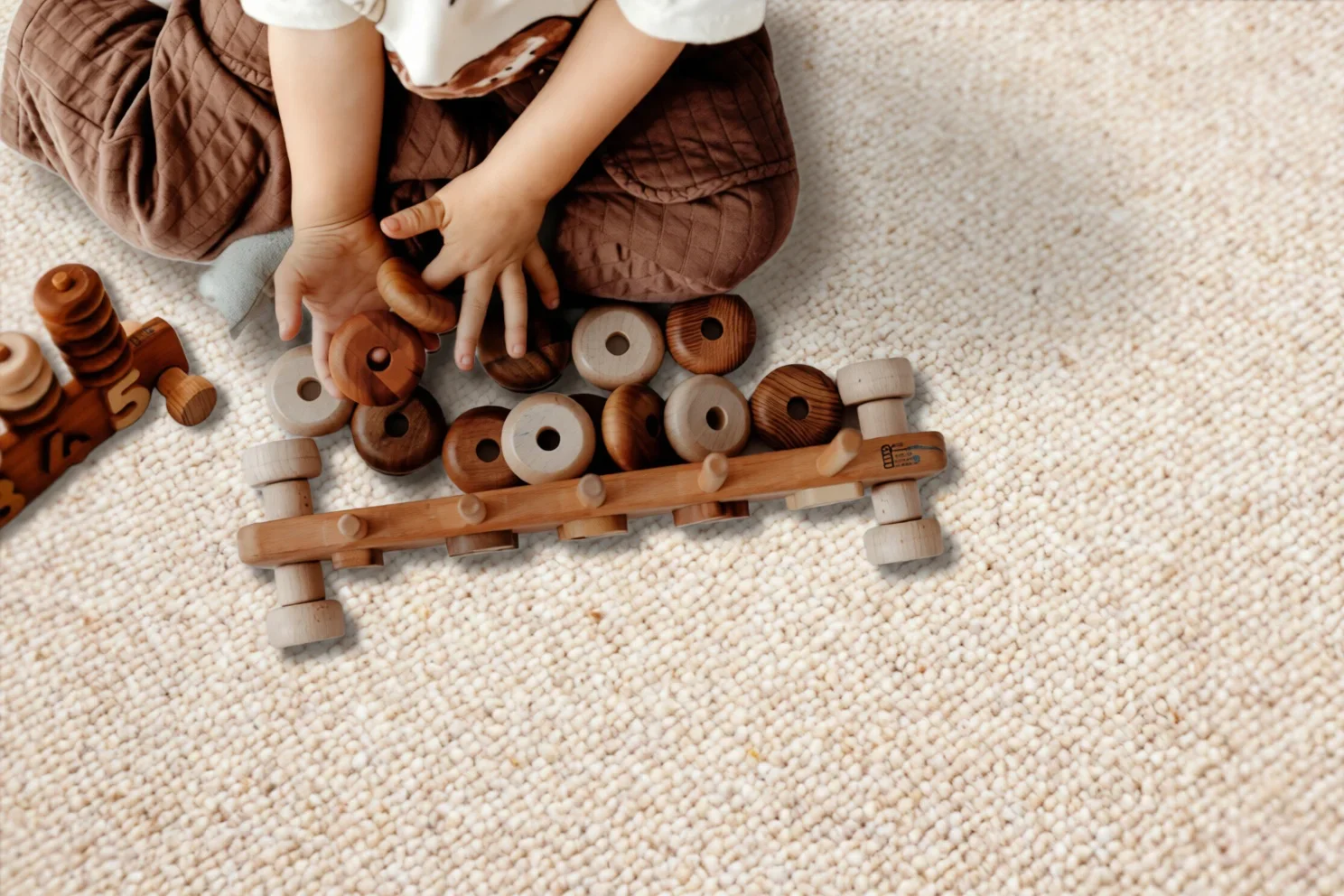 Can Wool Carpeting Fix the Thirsty, Dehydrated Air of a Dry-Walled Attic?