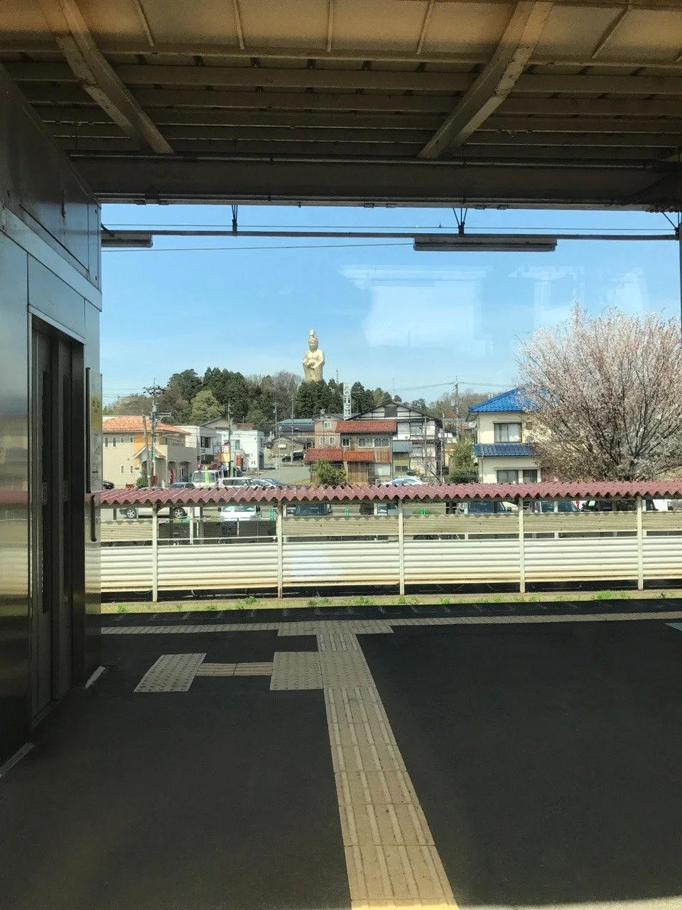 Blick aus dem Shinkansen auf dem Weg nach Kanazawa