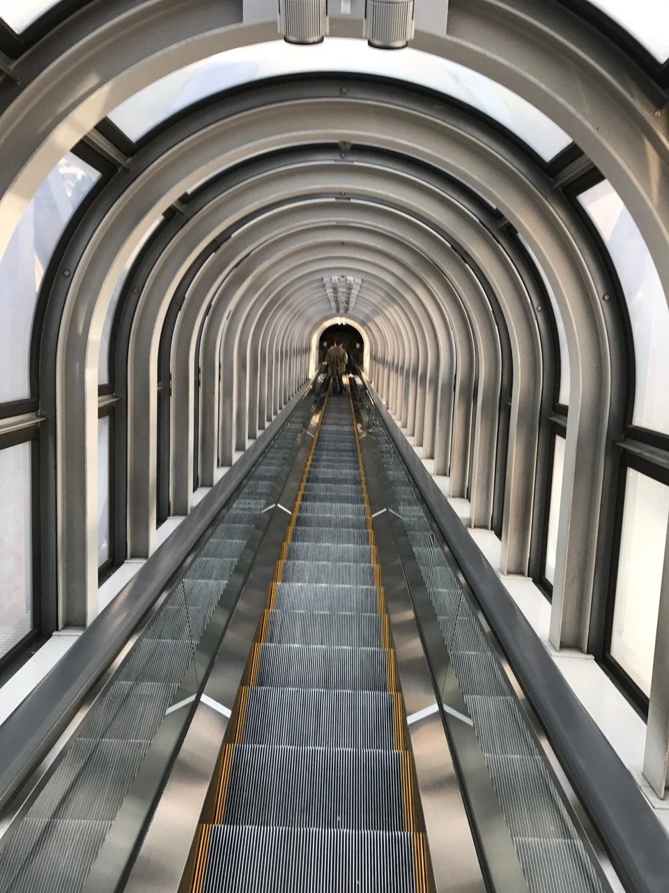 Rolltreppe im Umeda Sky Building