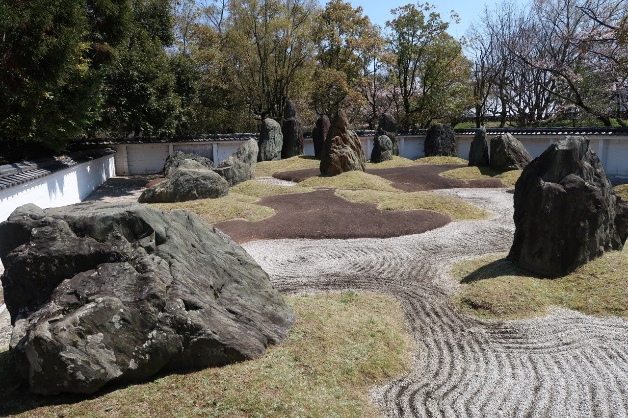kleiner Schrein war neben dem Osaka Castle