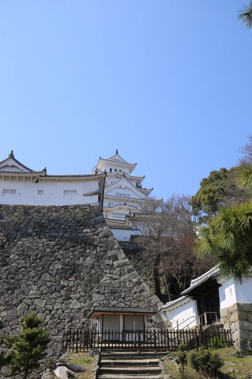 Himeji-Castle von der Seite