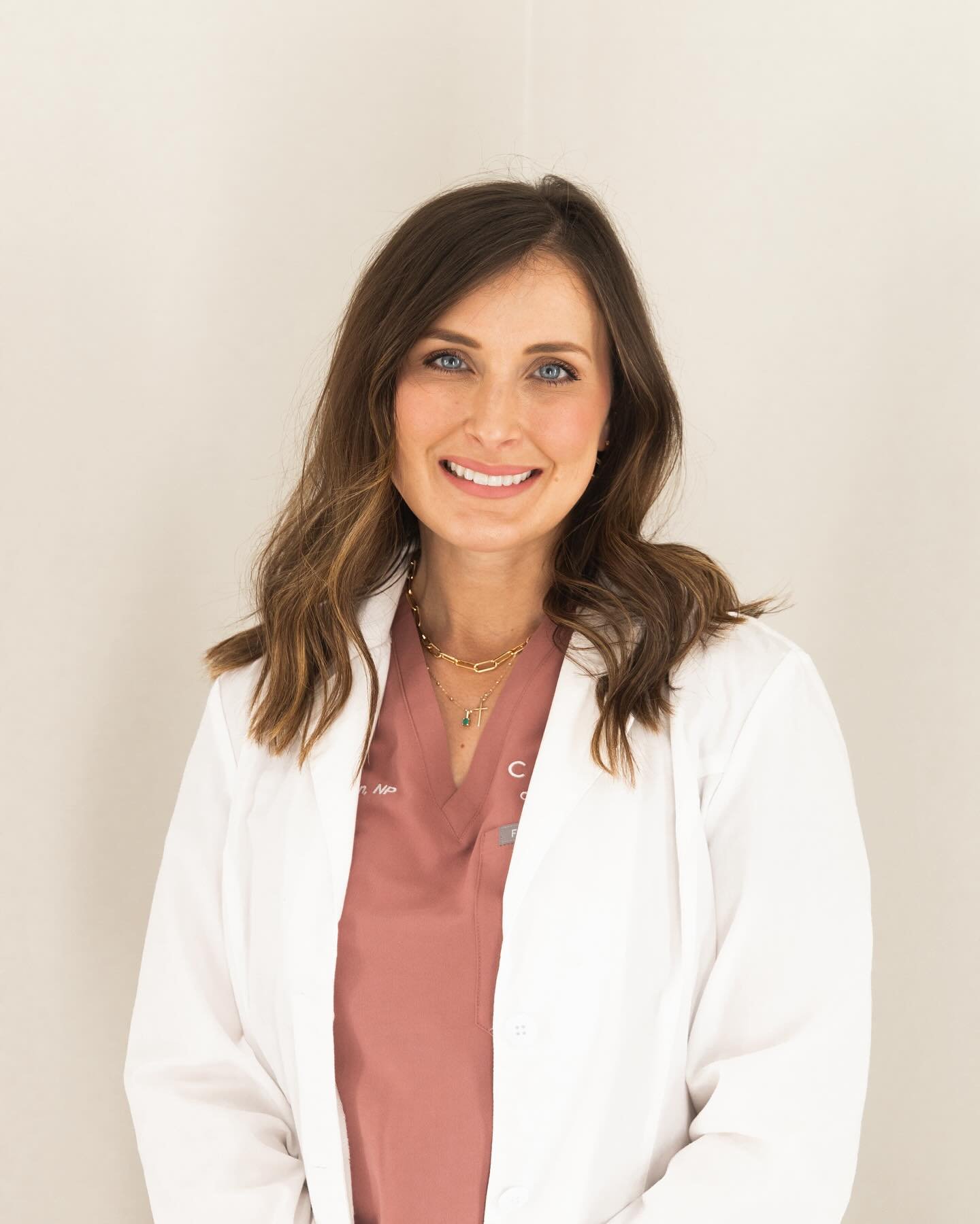 Meet Kayla, our highly trained Nurse Practitioner and Expert Injector, specializing in a wide array of cosmetic procedures.✨💉

With extensive medical training and specialized expertise in aesthetics, Kayla offers a comprehensive range of services ta