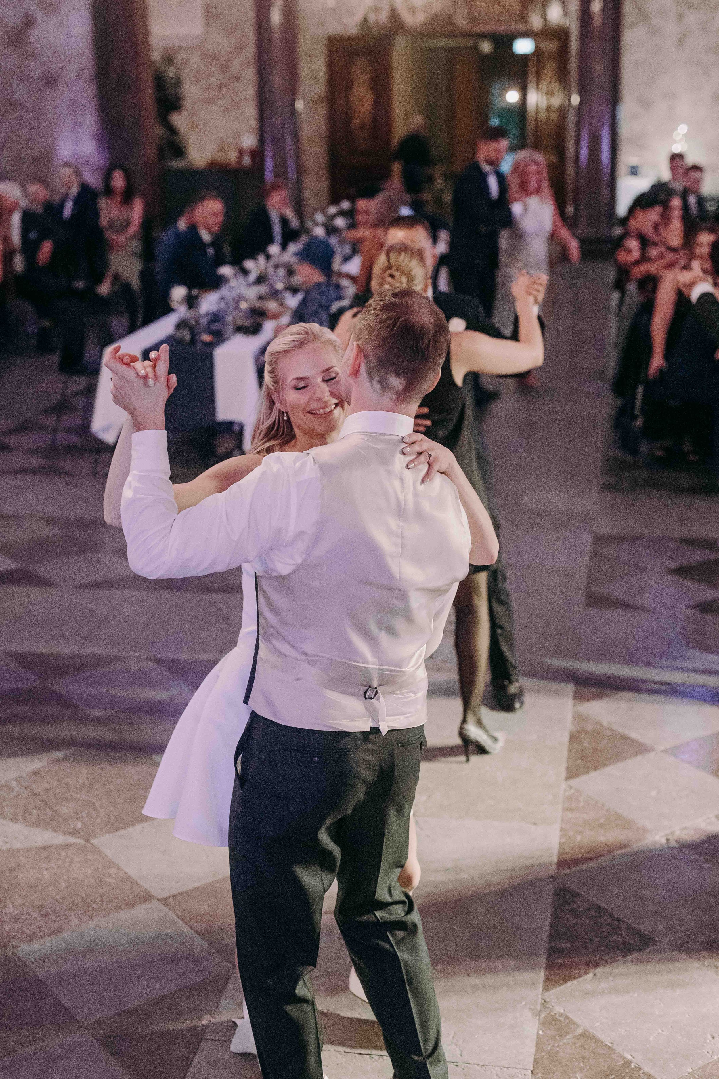 jasper&rosa_pöytäjuhla456.jpg