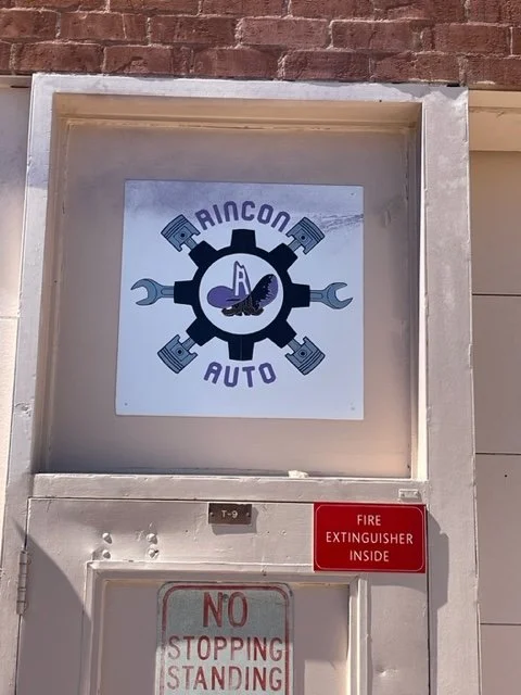 T9 sign.jpg