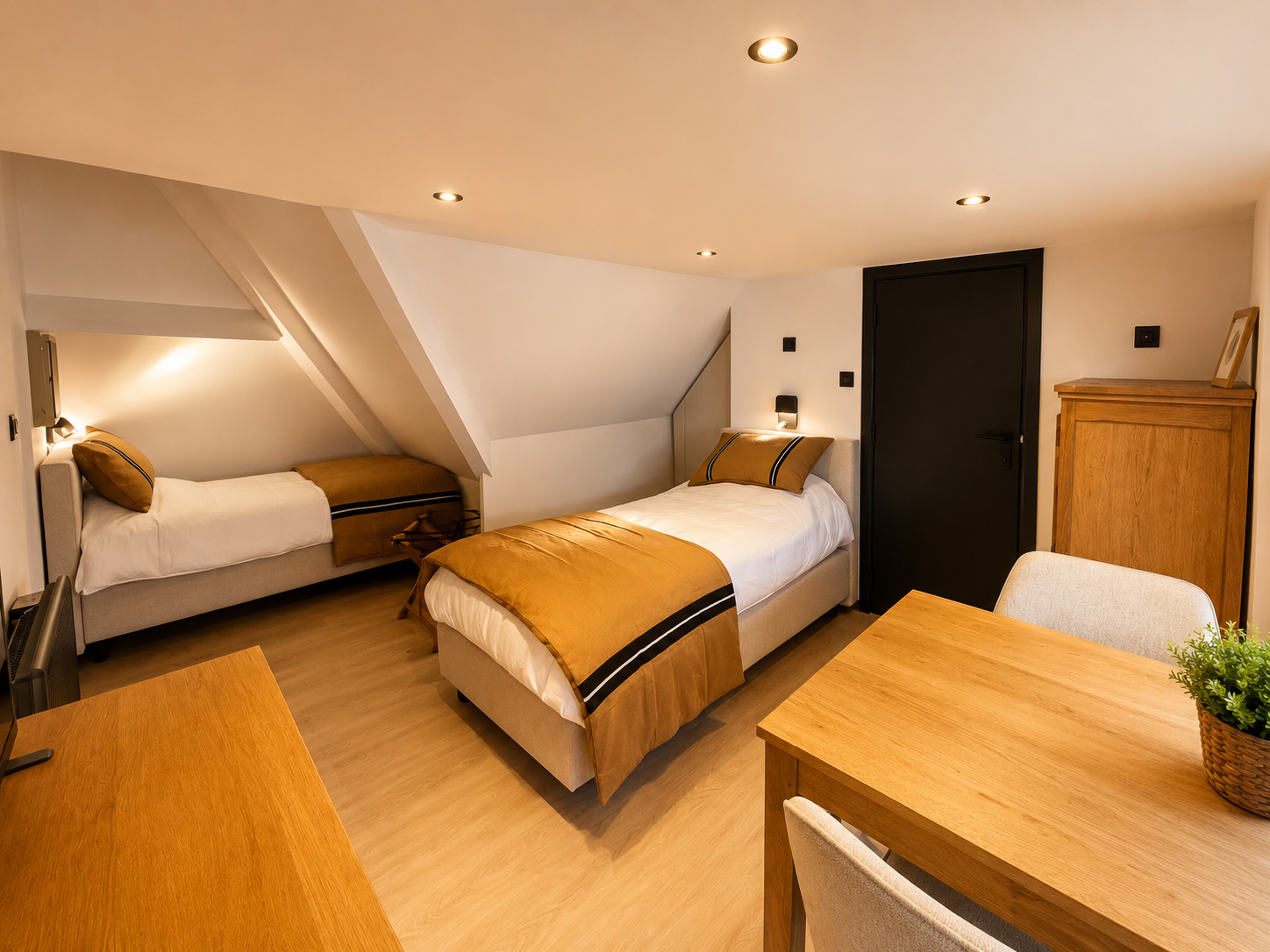 H&R Hotel Piano chambre twin
