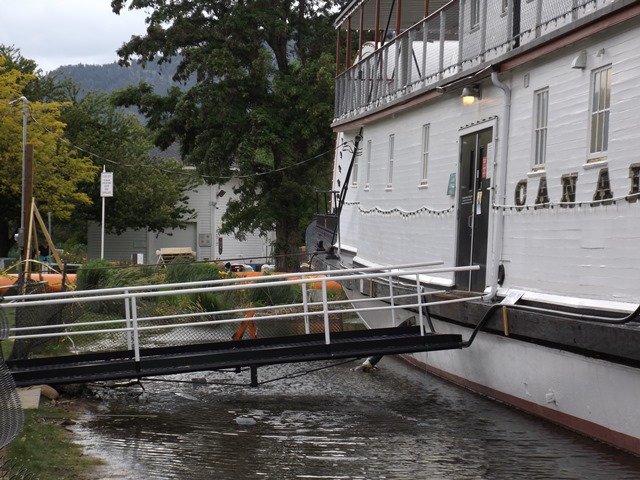 Penticton-Flood-Rising-ship-has-caused-ramp-to-detach-catching-the-electrical-line.jpg