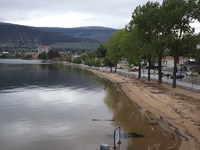 Penticton-Flood-Sicamous-Beach-Dissappearing-under-the-lake-water.jpg