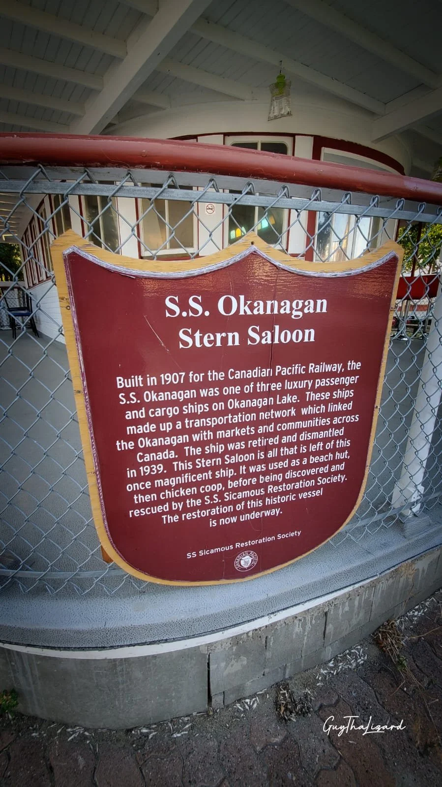 stern salon1.jpg