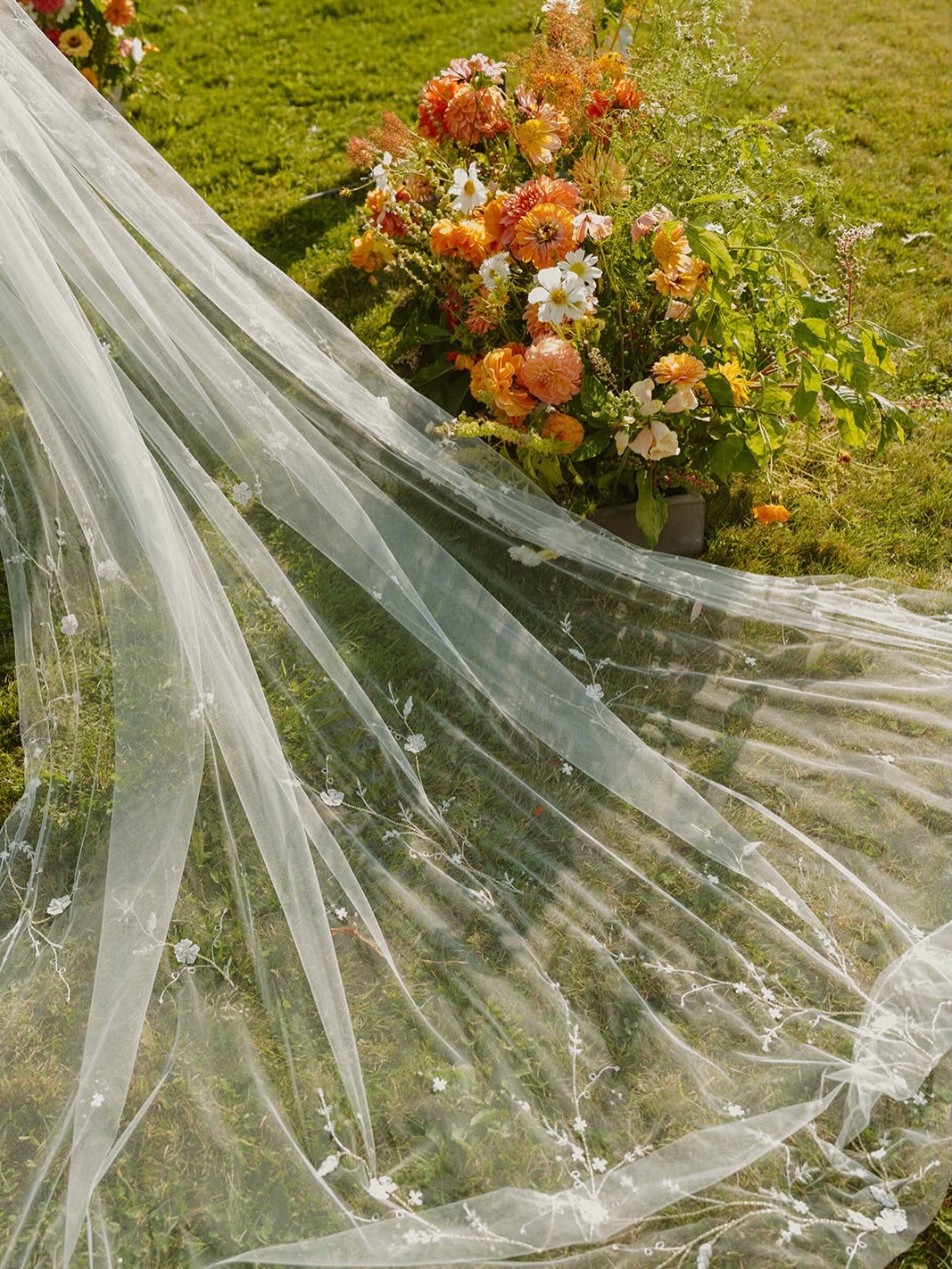 sweet and juicy details from kat + chris&rsquo; sunny ceremony last september, kicking off an epic two-day celebration

photography: @somewherenorth__ 
venue: @scotlandfields 
floral design: @floraliadesignstudio 
coordination: @foreverinadaybykelly 