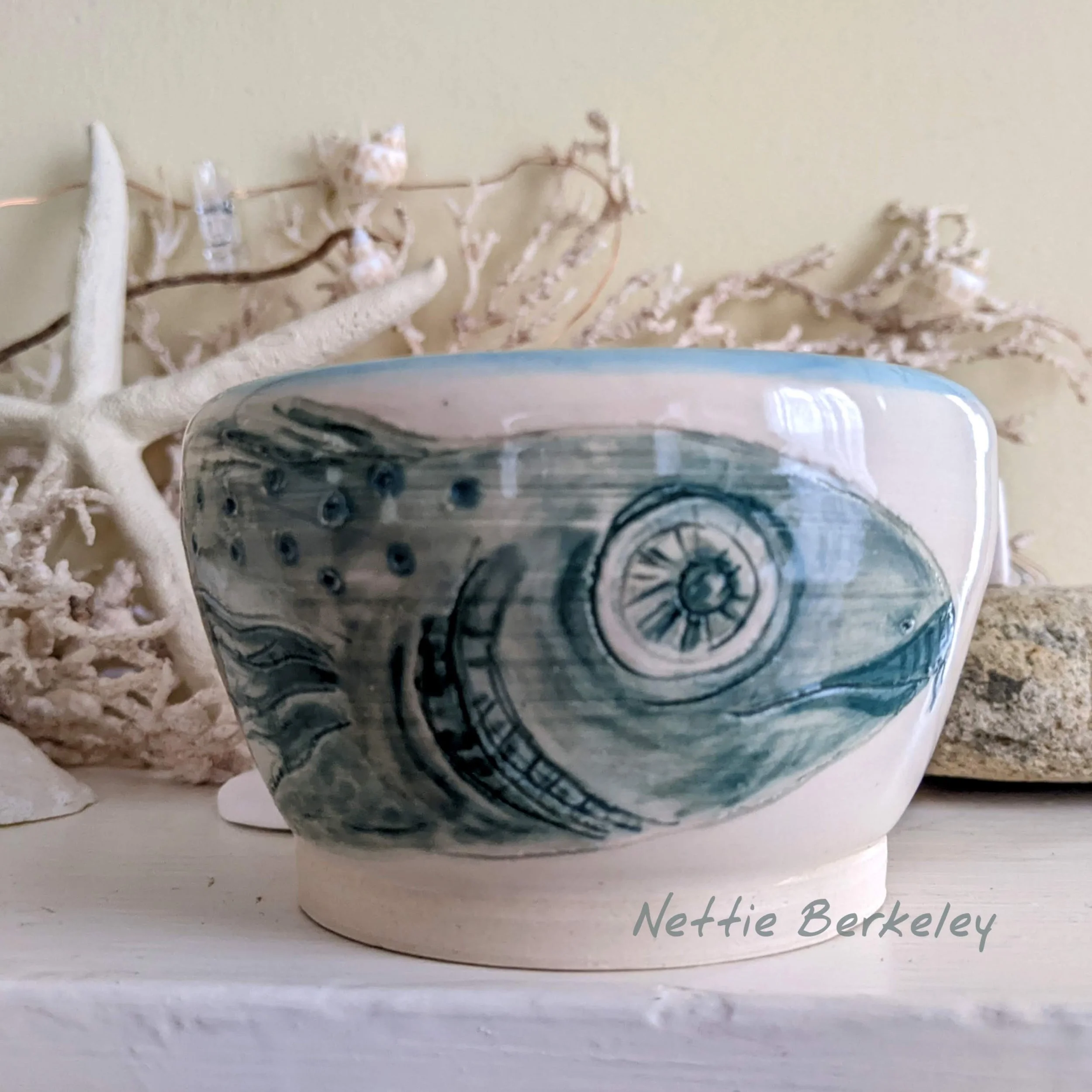 Netties Ceramic Fish bowl 2022.jpg