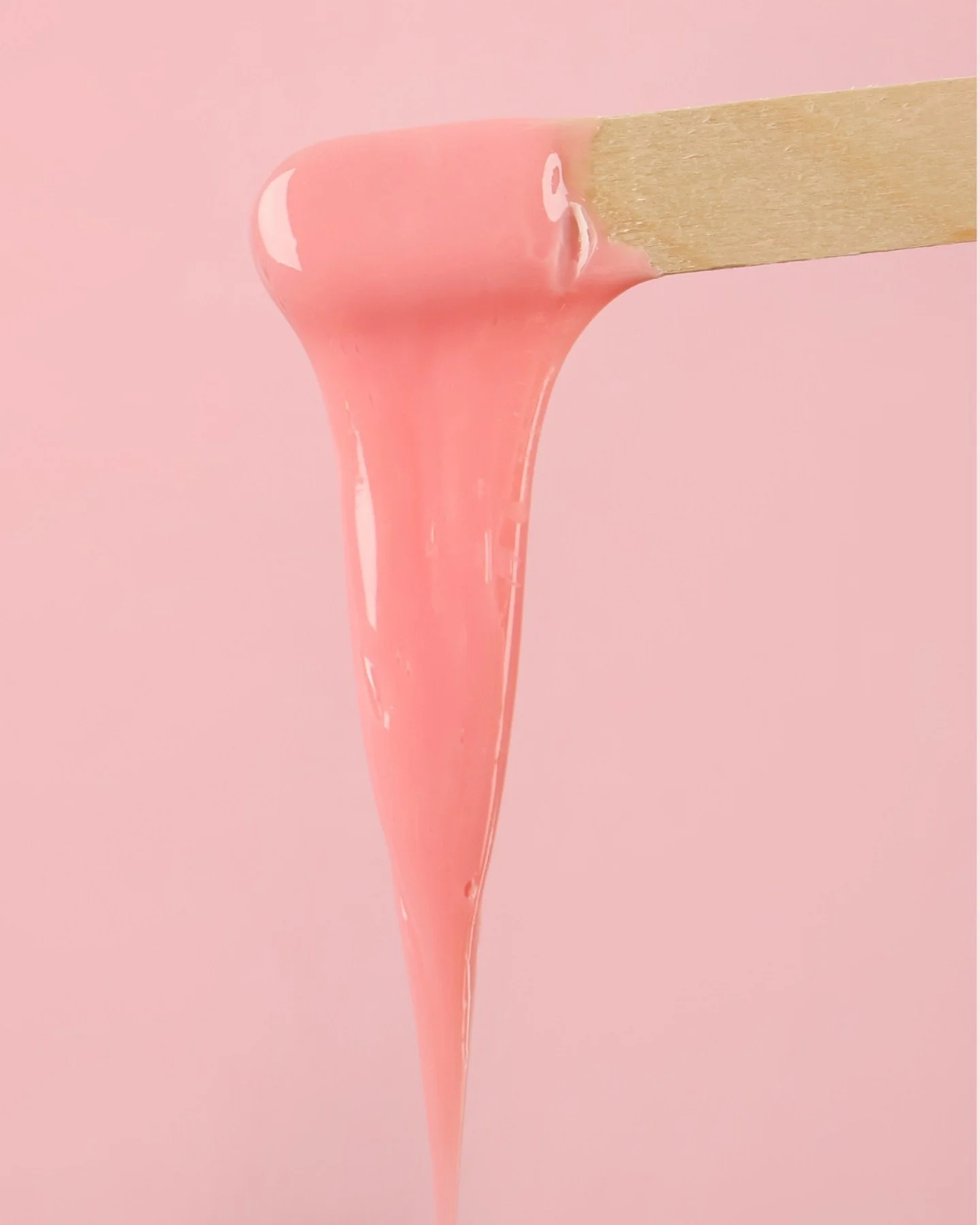 MYTH: Waxing makes the hair grow back thicker

Waking actually makes the hair grow back thinner or not at all!