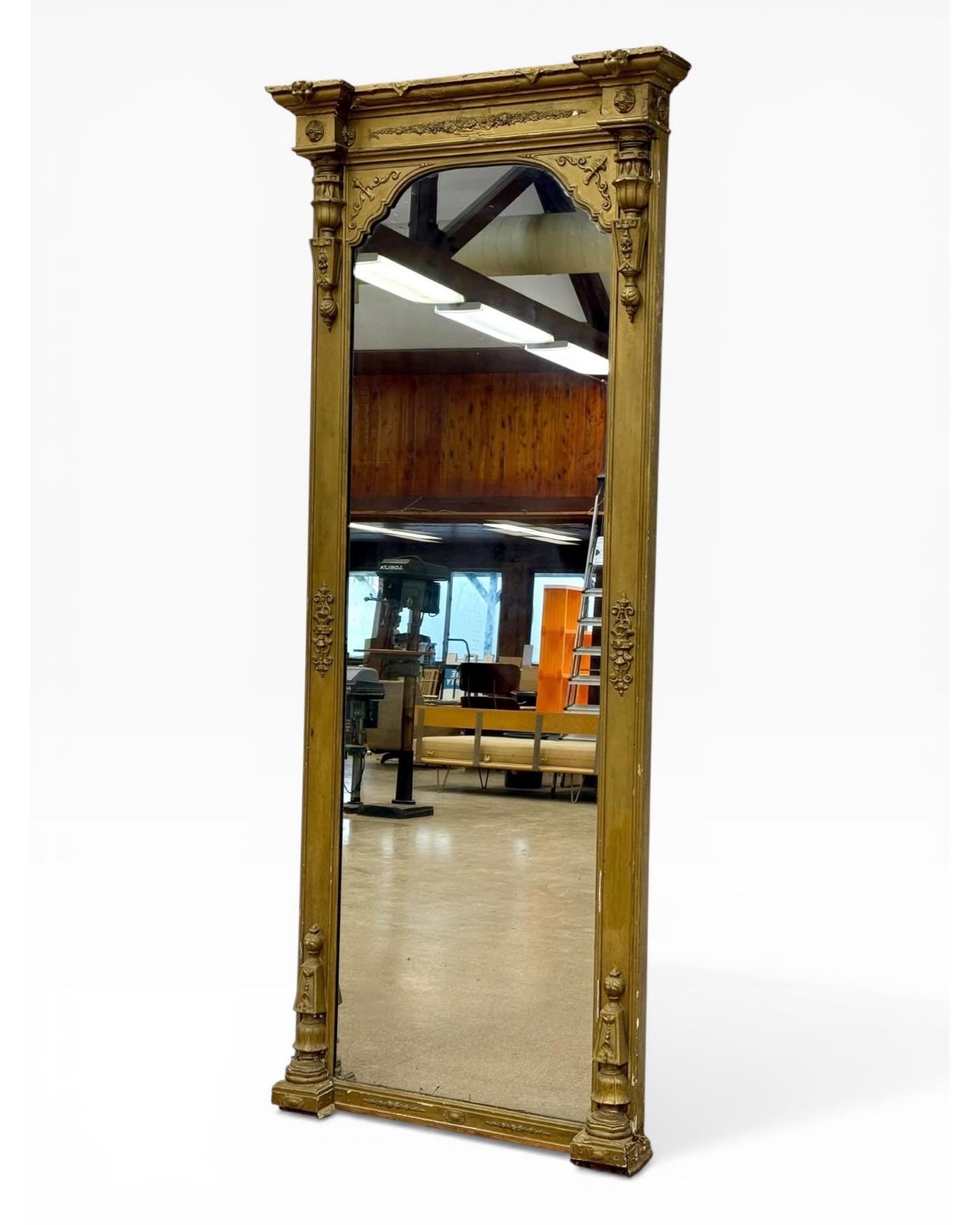 Mirror, mirror on the wall.. 🪞 

and many more in our current Branford and Cheshire auctions!

Link to view and bid in the bio!