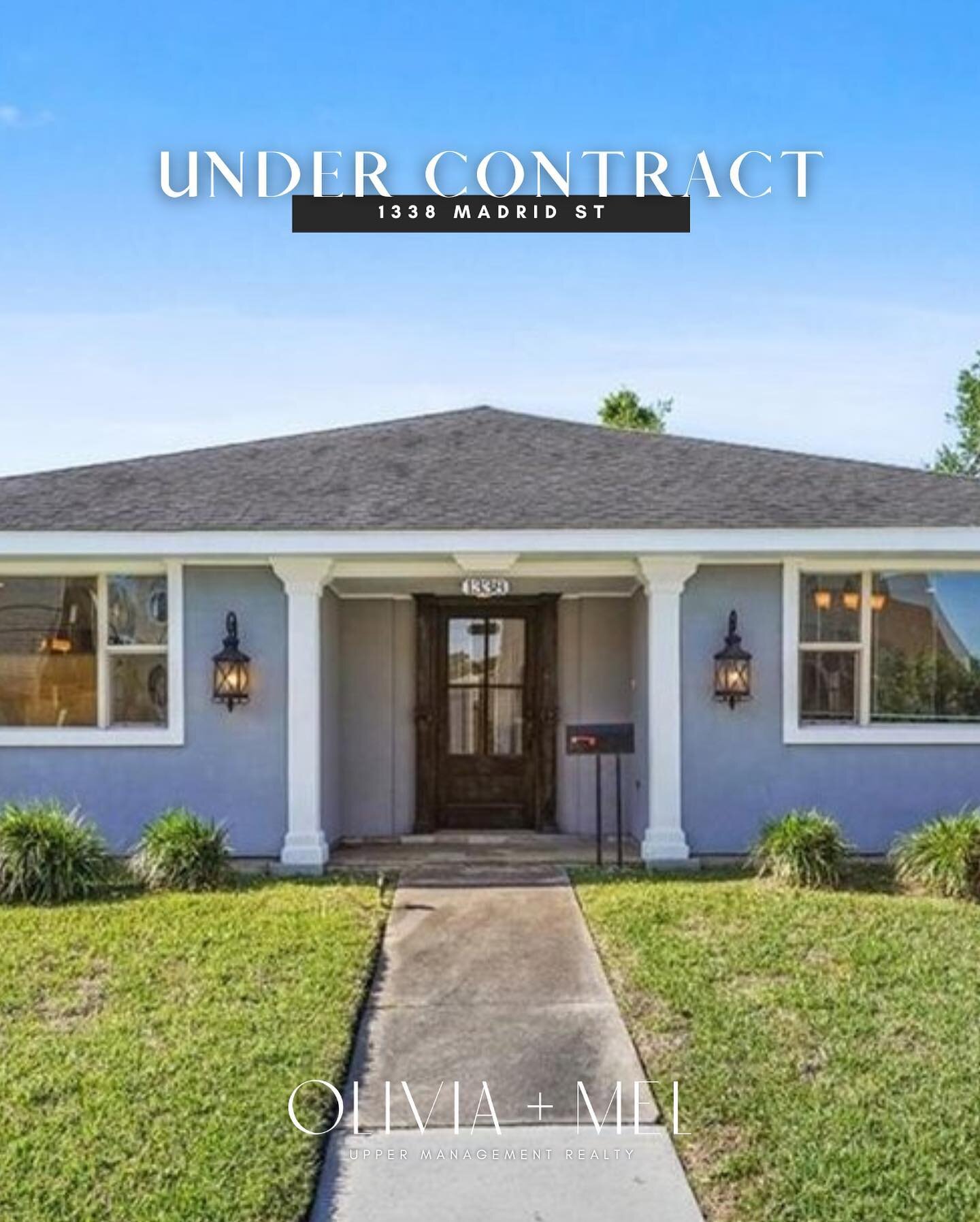 Under Contract ✅

This adorable home is a 3 minute walk from Bayou St. John &mdash; perfect for our outdoor-loving clients who are looking forward to runs and bike rides through the park, and maybe the occasional sunset kayak.

Cheers to finding the 