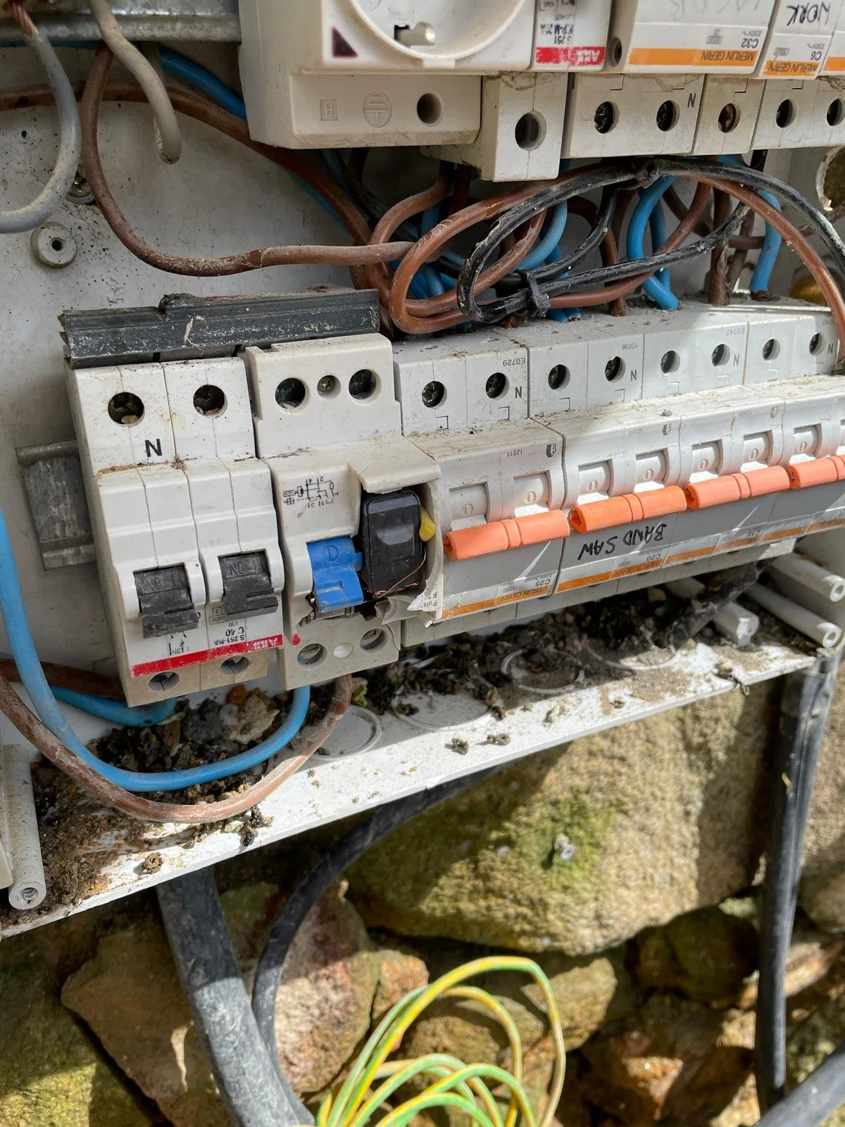 WhatsApp Image 2024-07-28 at 15.29.50 (5).jpeg