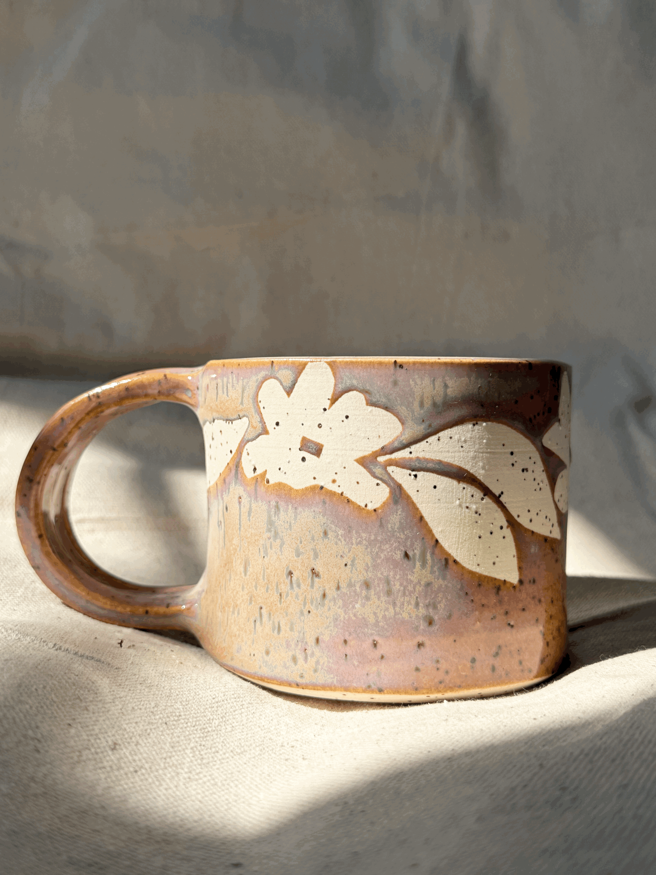 oyster magnolia mug