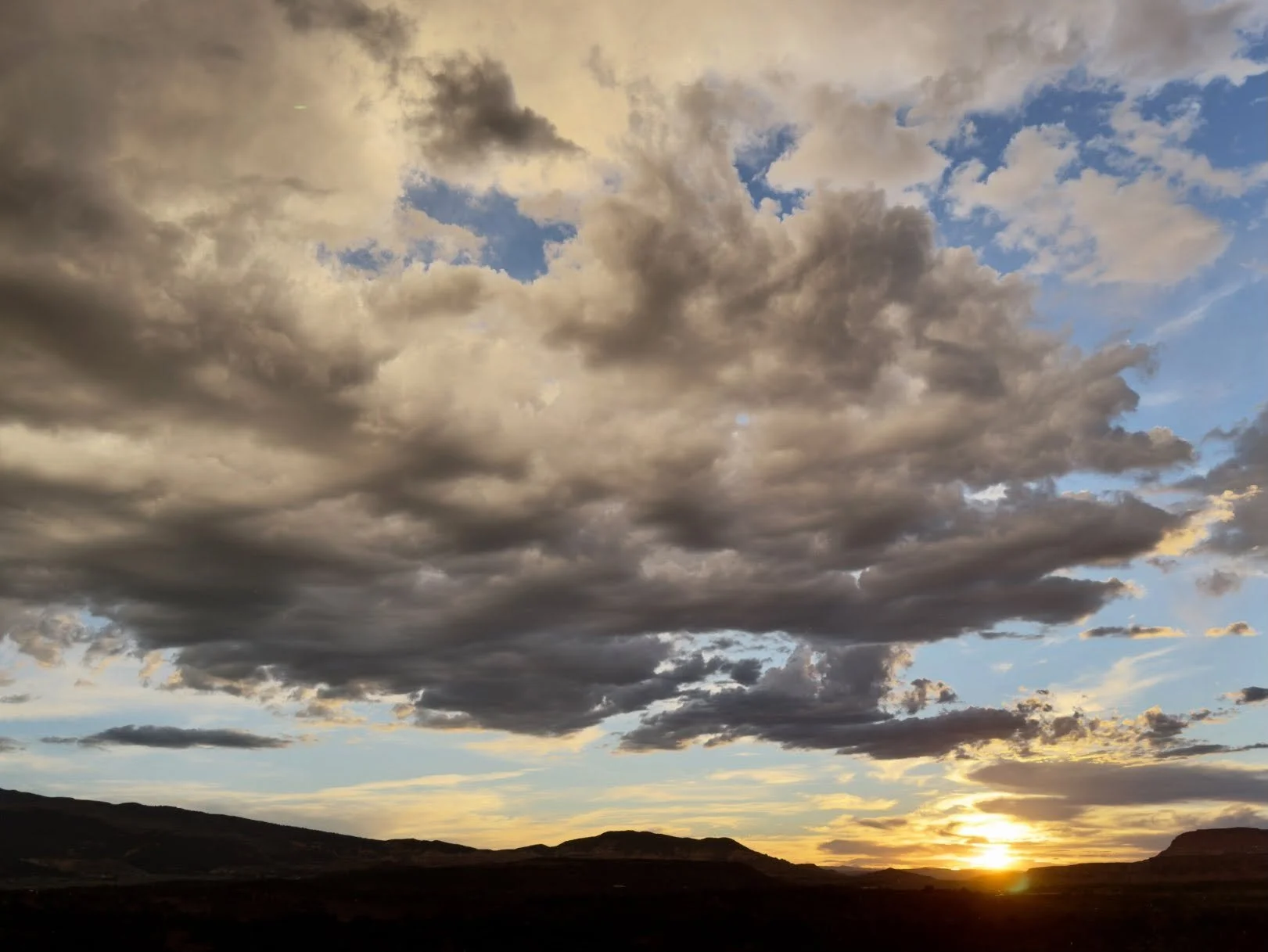 This was all one #sunset !  Every direction was astonishing. I remembered Dewitt Jones&rsquo; advice to photographers from years ago: don&rsquo;t leave a sunset too early. When you think it&rsquo;s over, it isn&rsquo;t. Stay put. But you&rsquo;re rar