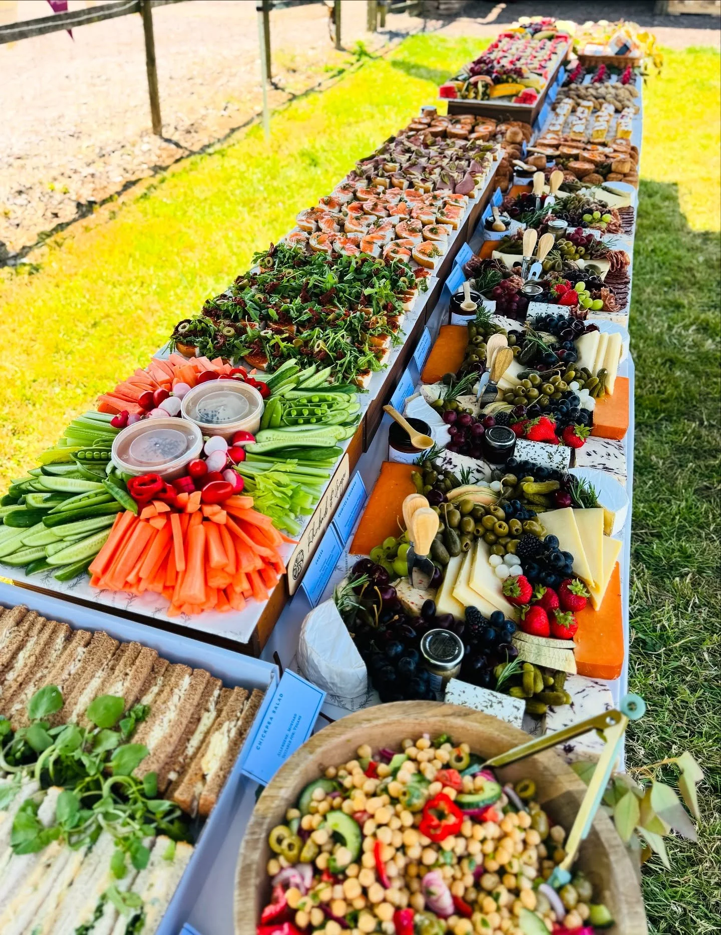 Lunch set-up for the amazing team at Farnfields on their Wellbeing Day! ☀️

We created a beautiful selection of platters, including artisan cheese boards, topped bagels, sweet treats, and fresh seasonal fruit platters. With the sun shining, it was th