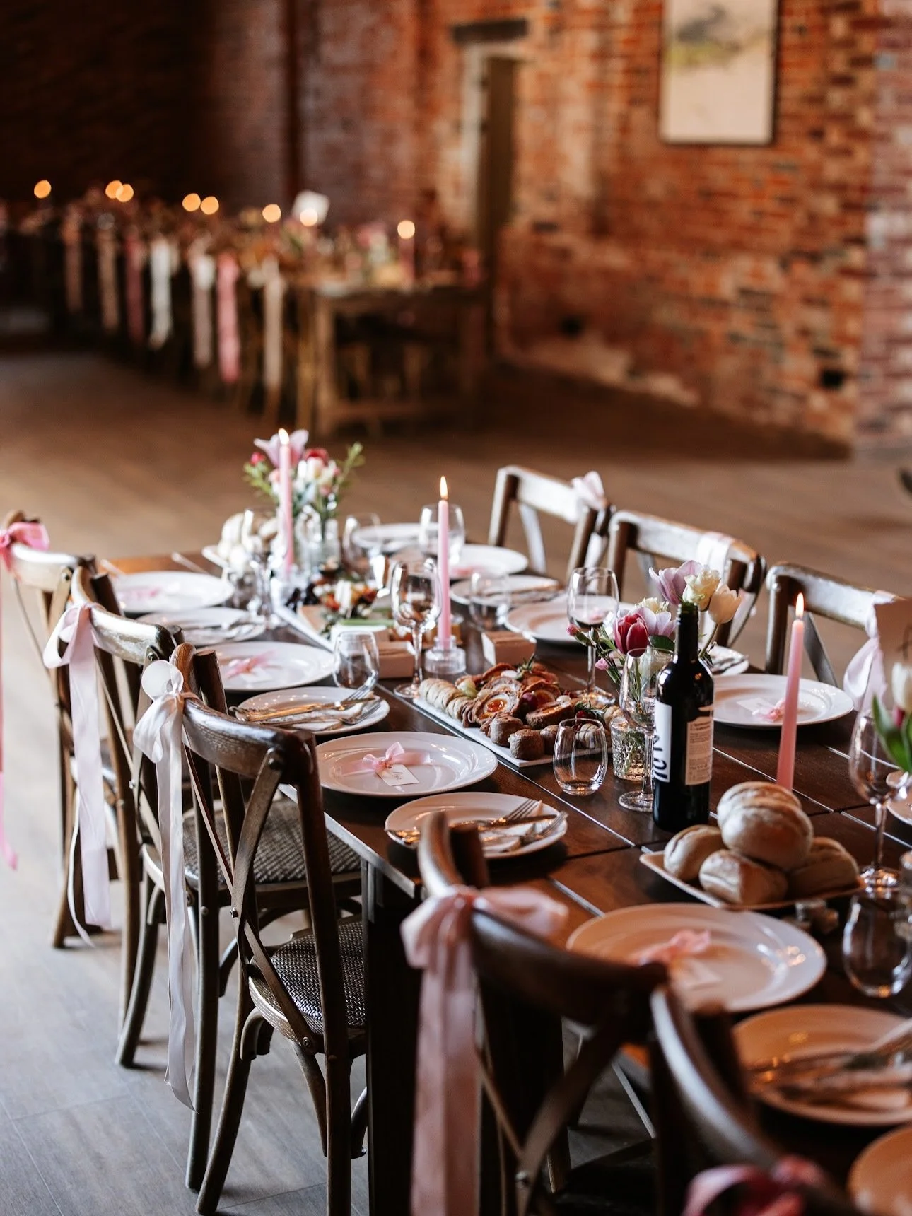 Still smiling from our lovely review from Hope &amp; Joel. We catered for their beautiful wedding at The Ridgeway Barns on the 22nd April 🤍🌿 @theridgewaybarns 

One thing we absolutely love hearing from our couples is how generous and satisfying ou