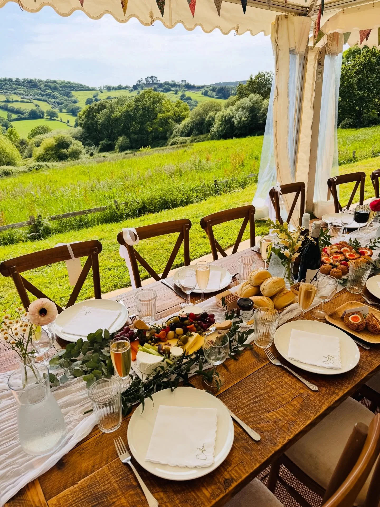 Molly &amp; Jesse | 23rd May 💍

What a beautiful day it was, with stunning views stretching across the Dorset countryside. This was our first visit to Champernhayes, and we were completely captivated by its charm, a beautiful house in the most idyll